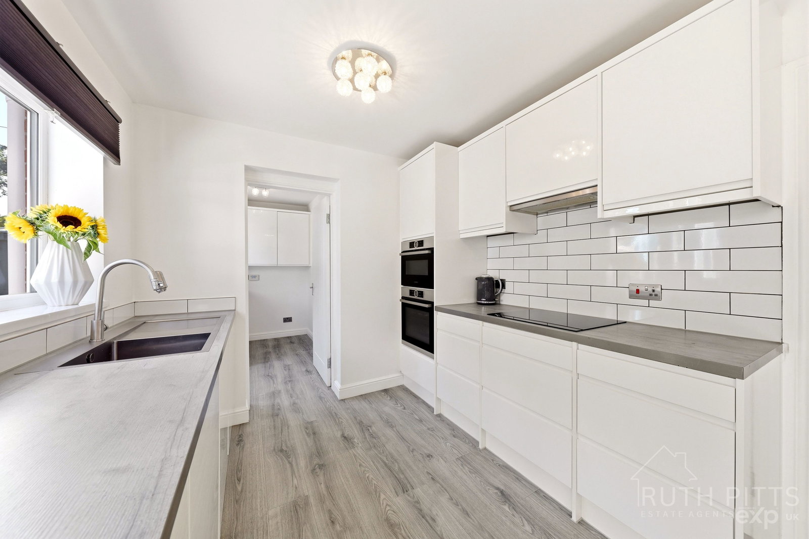 Detached House for sale in Pontefract, Richmond Road, Upton, WF9
