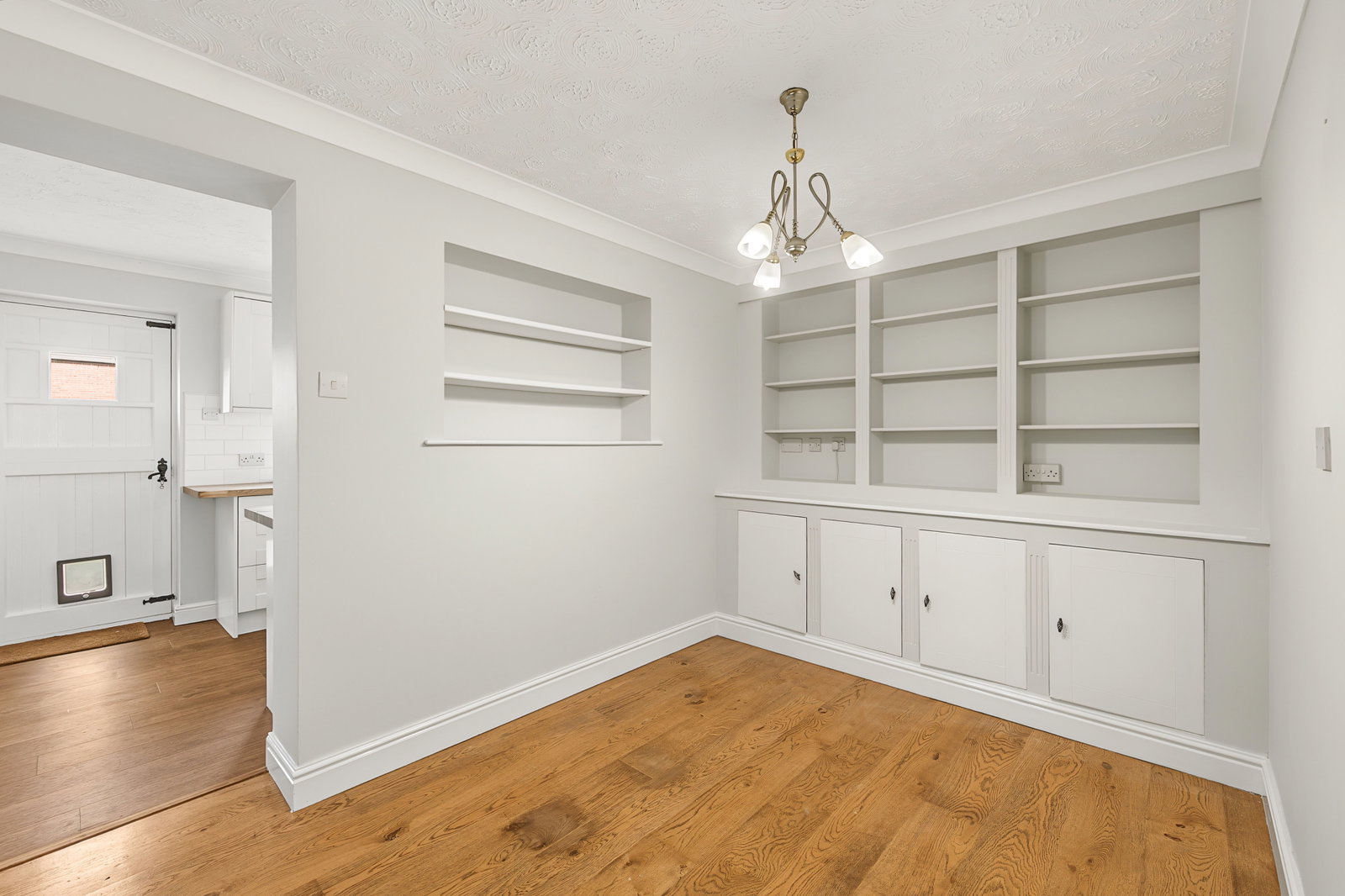 Terraced House for sale in Grantham, Sunningdale in Grantham - No Chain, 852 m²