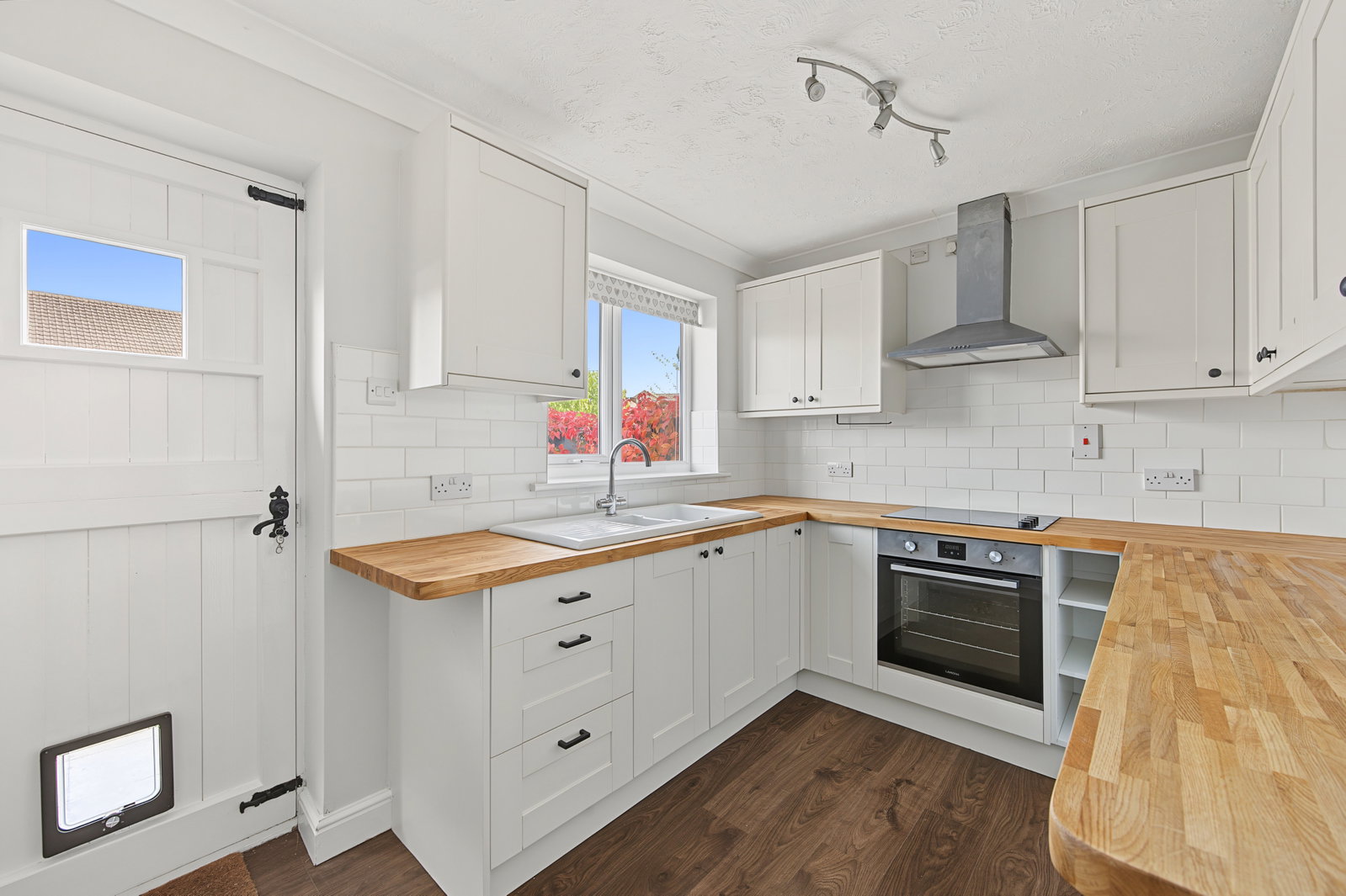 Terraced House for sale in Grantham, Sunningdale in Grantham - No Chain, 852 m²