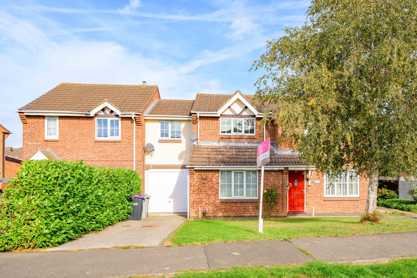 Terraced House for sale in Grantham, Sunningdale in Grantham - No Chain, 852 m²