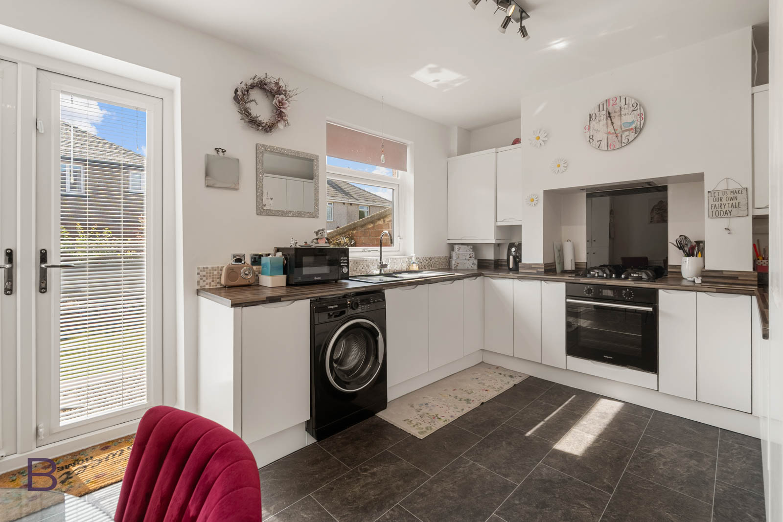 Semi Detached House for sale in Bradford, 15 Eltham Grove, Wibsey, Bradford, BD6., 667 m²