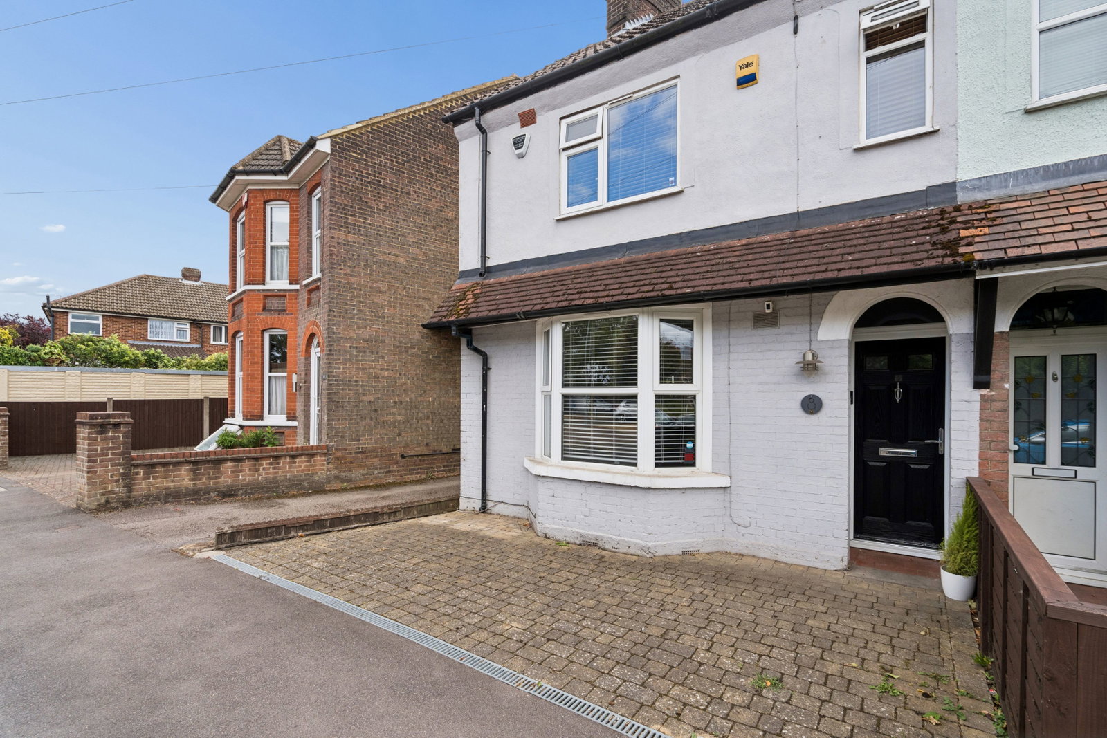 End Of Terrace House for sale in Dunstable, Downs Road, Dunstable, LU5 4DD, 855 m²