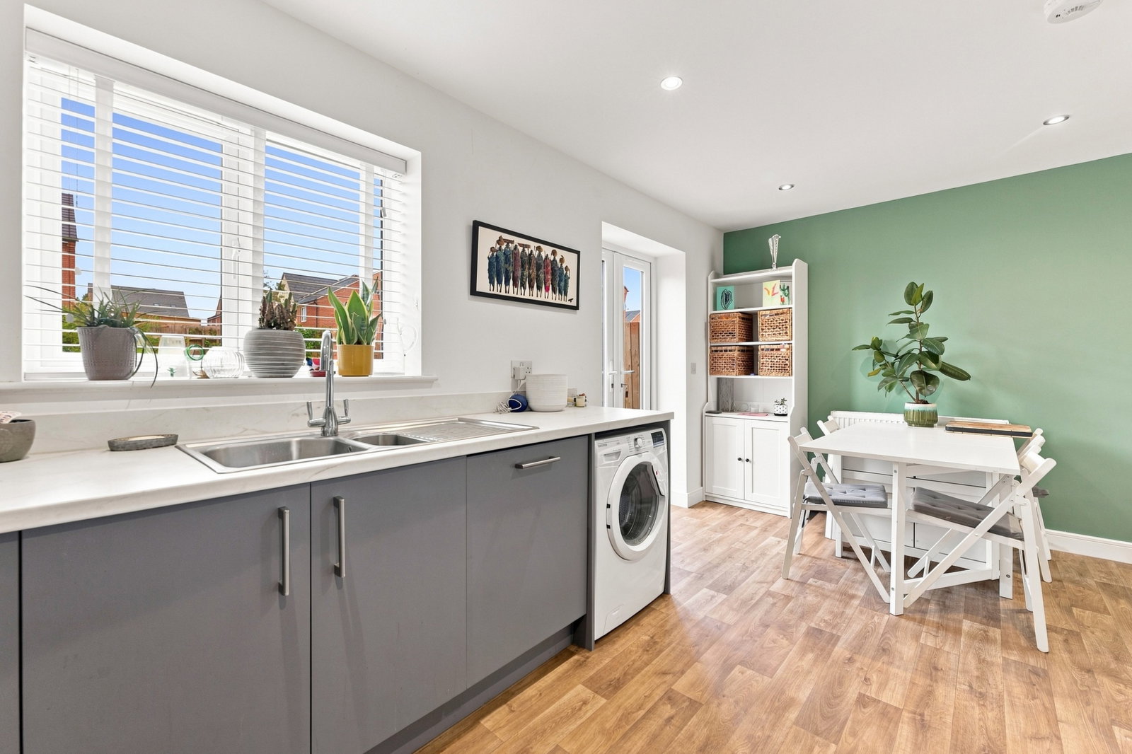 Semi Detached House for sale in Nottingham, Draper Close, Radcliffe on Trent, NG12, 882 m²