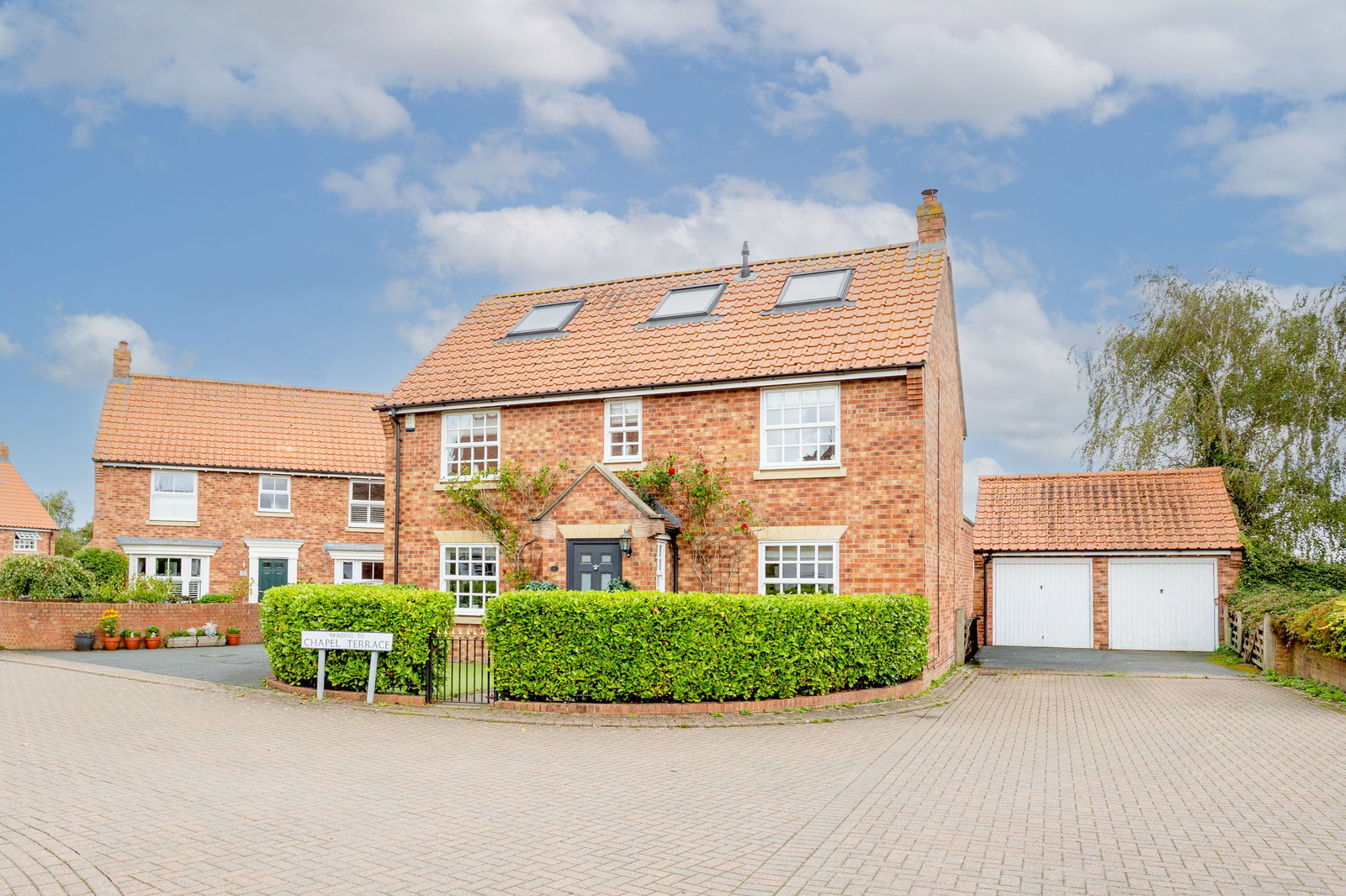 Detached House for sale in York, Hall Close, Wheldrake, York, YO19 6GB, 2228 m²