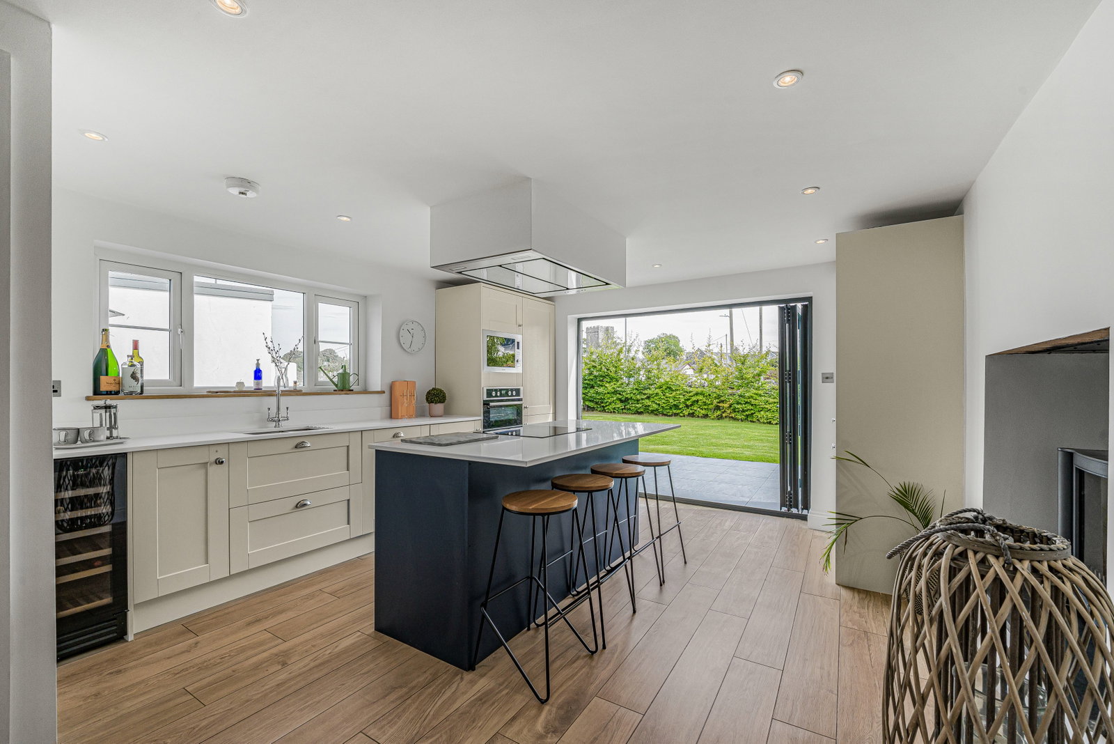 Semi Detached House in Bridgend 4