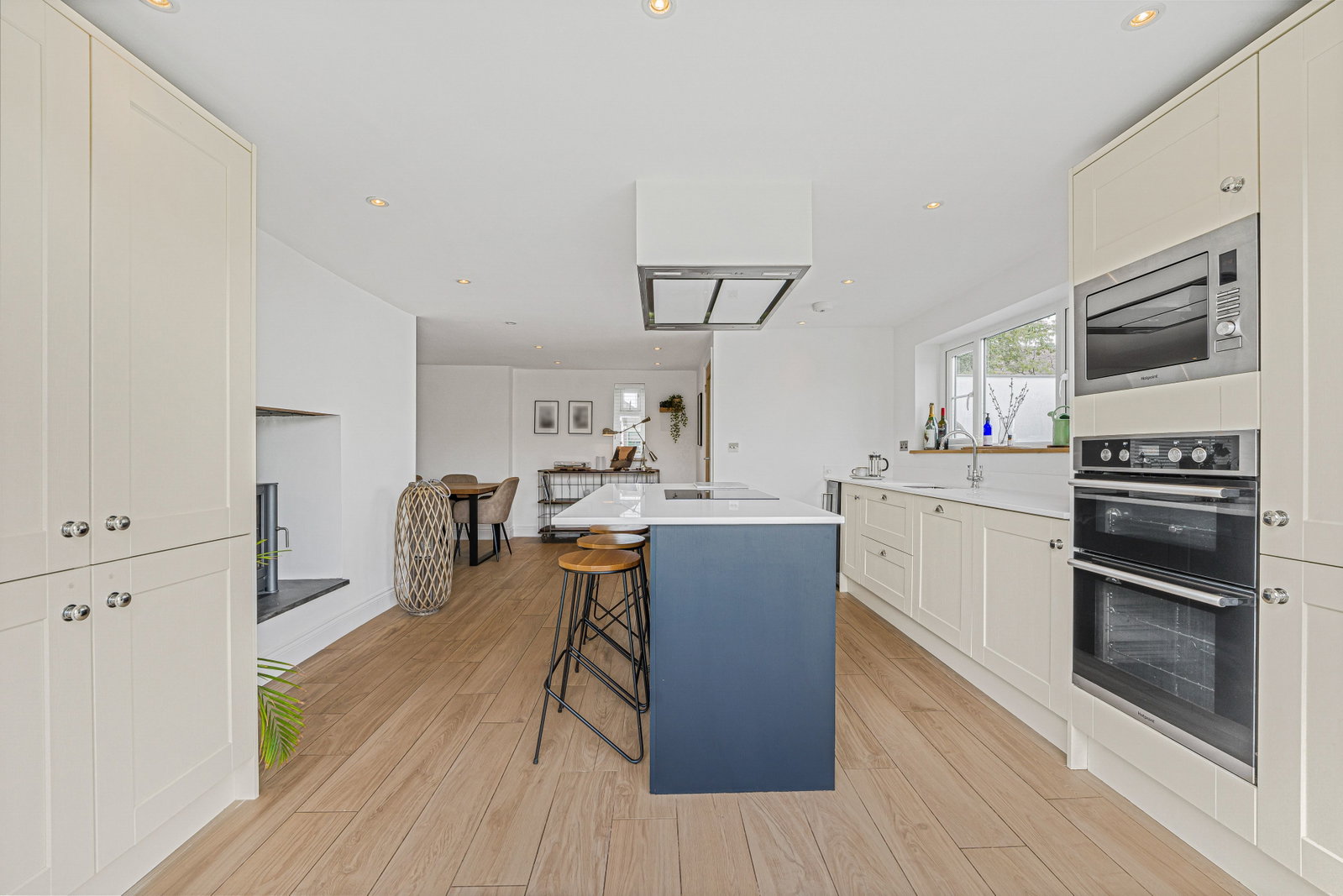Semi Detached House in Bridgend 3