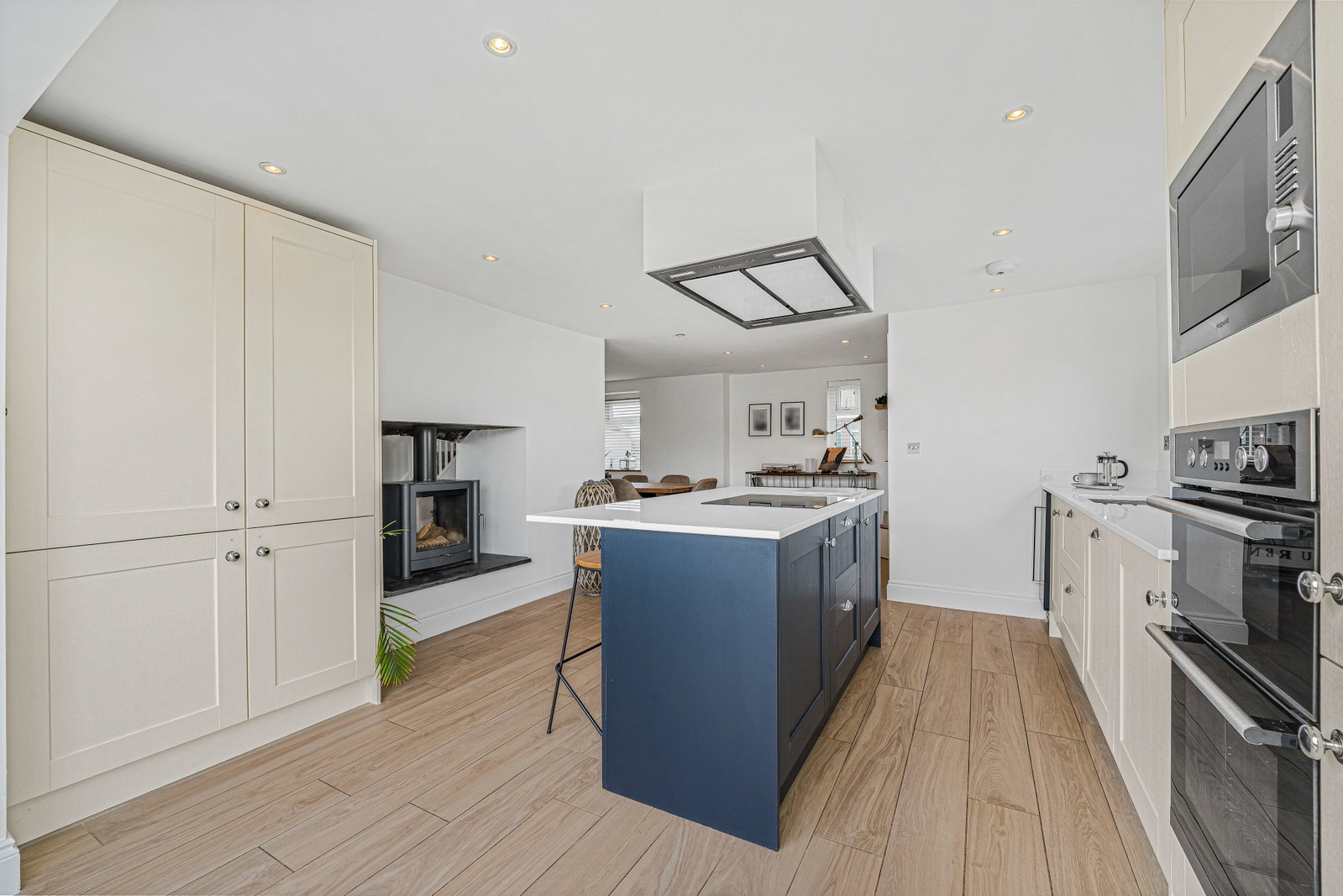 Semi Detached House in Bridgend 5