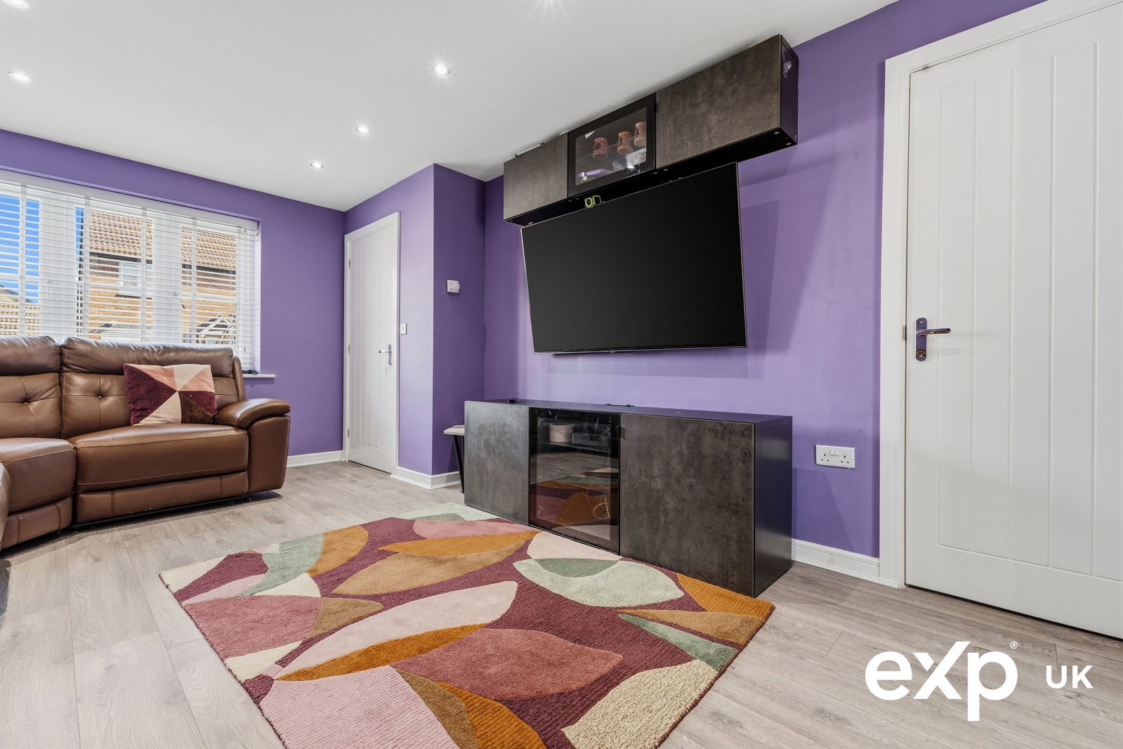Detached House for sale in Nottingham, Regina Drive , Nottingham, NG8 3NP, 1110 m²