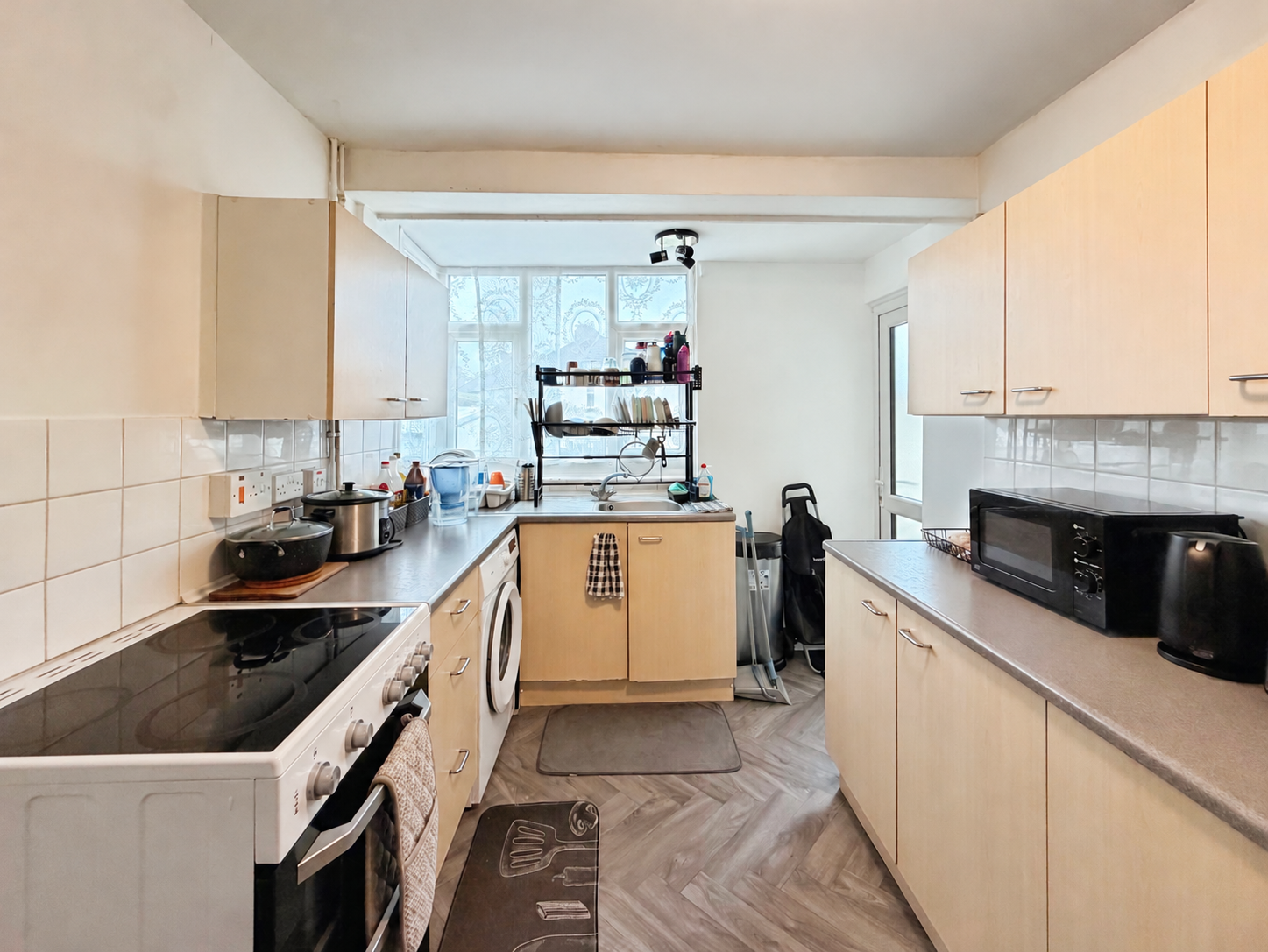 End Of Terrace House for sale in Bristol, Wells Road, Bristol, BS14 9AF, 967 m²