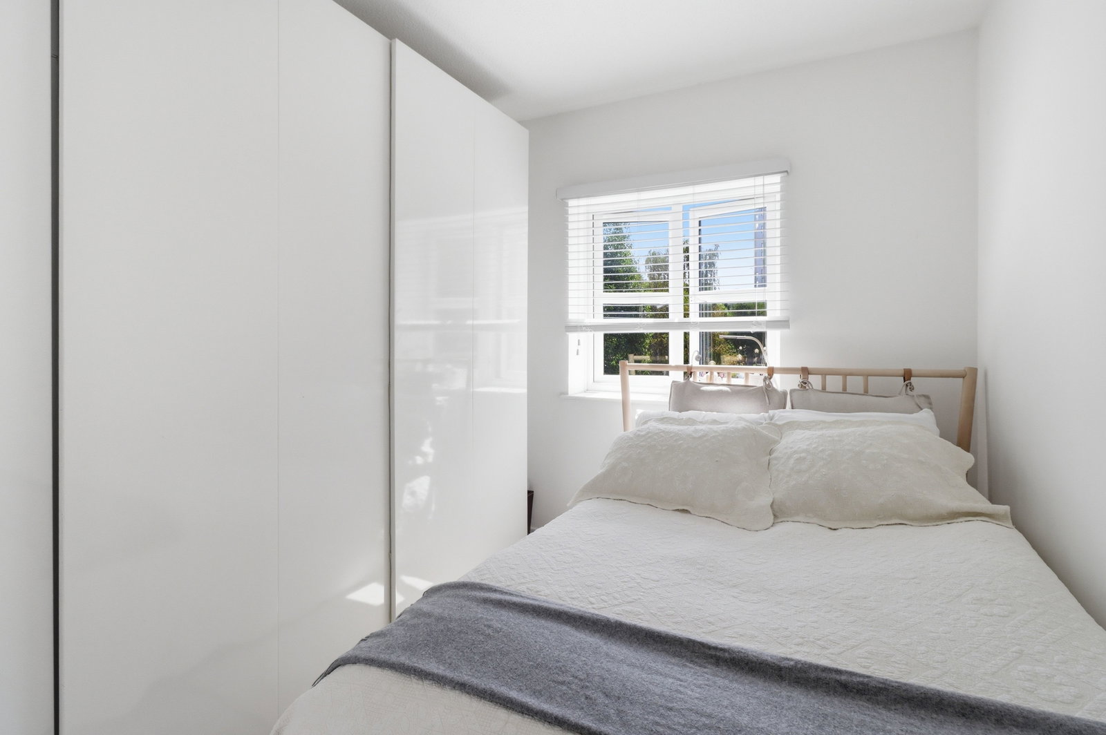 Apartment for sale in London, Fern Walk, London, SE16 3JD