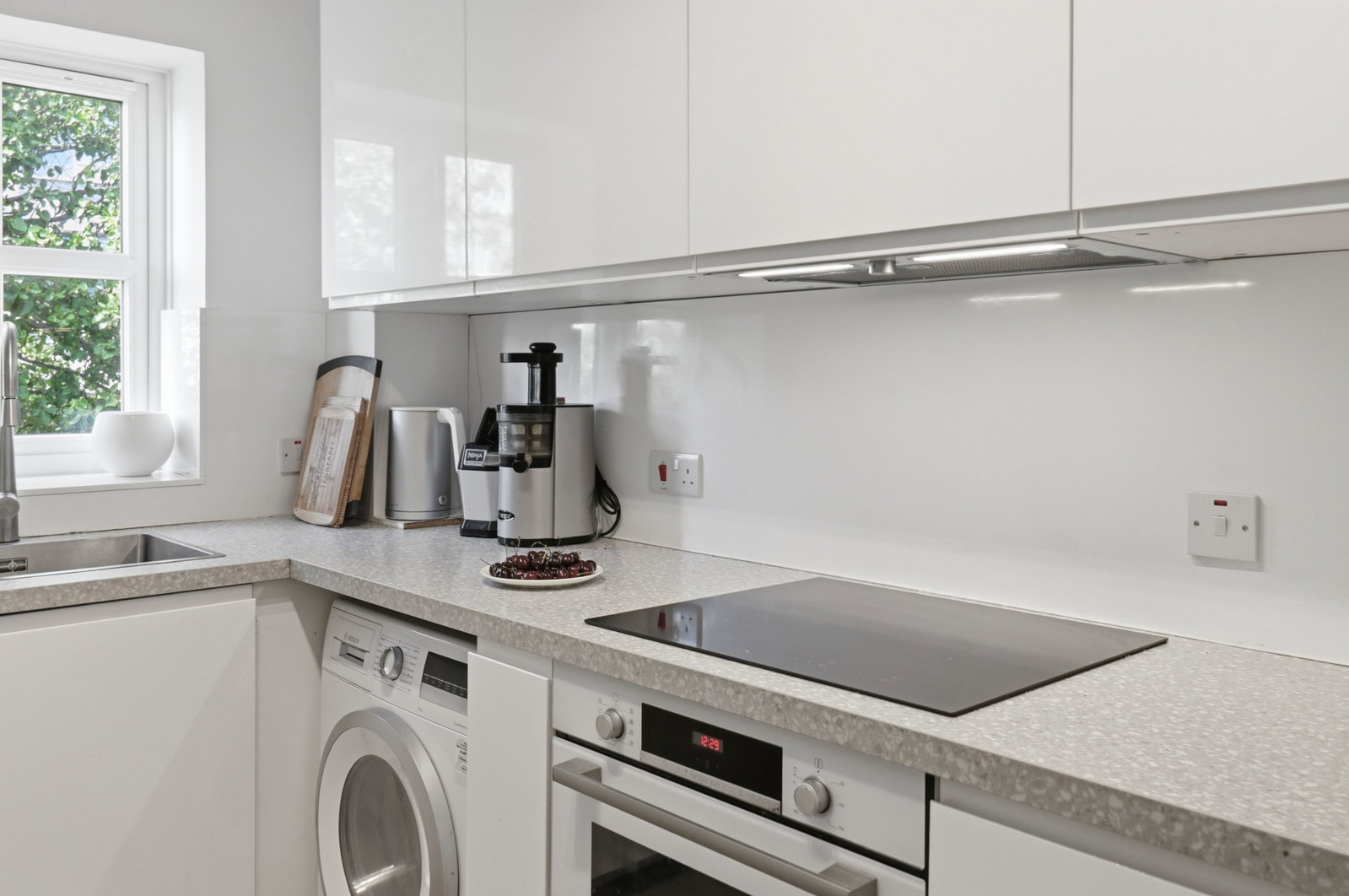 Apartment for sale in London, Fern Walk, London, SE16 3JD