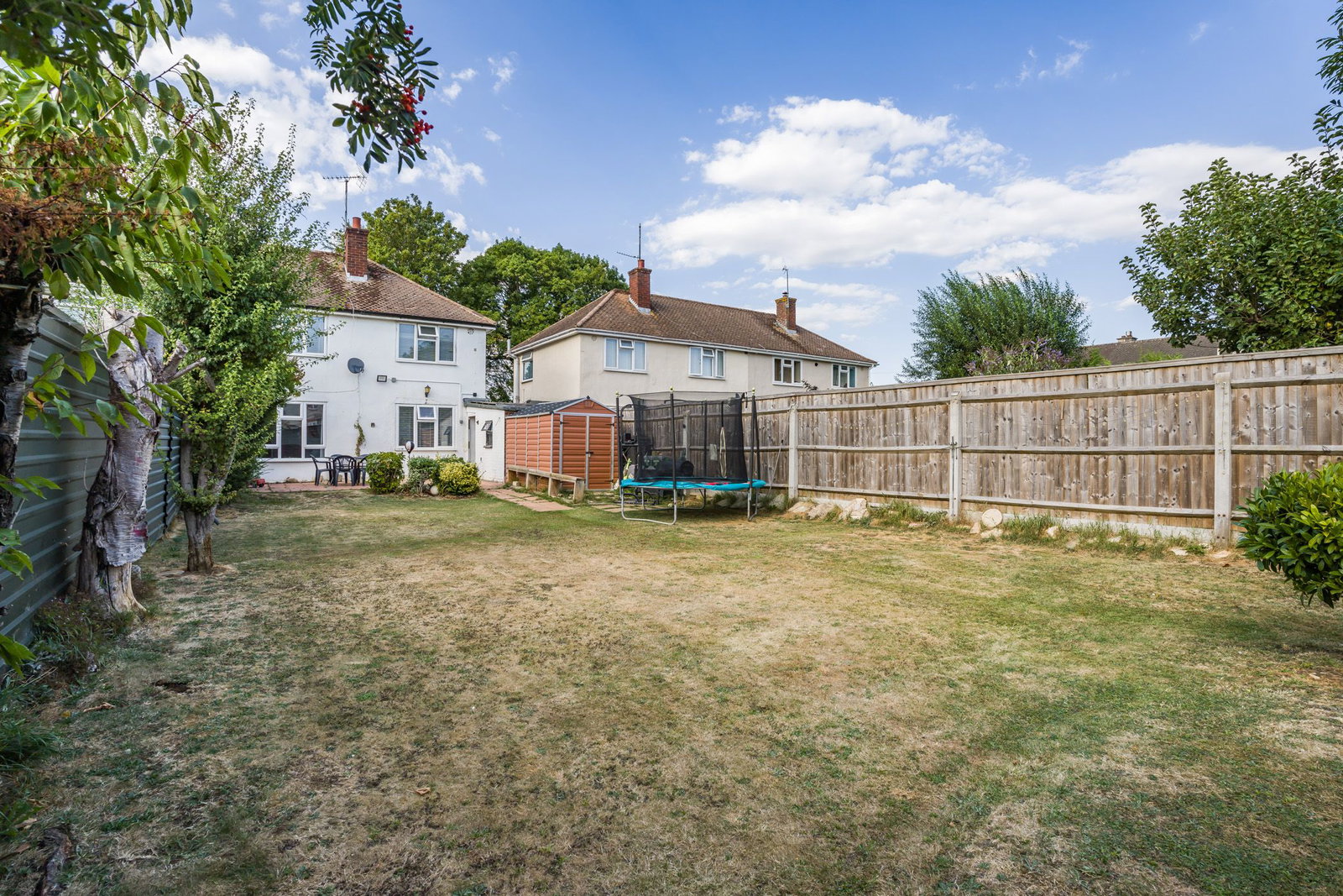 Semi Detached House for sale in Cheltenham, Cotswold Road, Cheltenham, GL52, 1129 m²