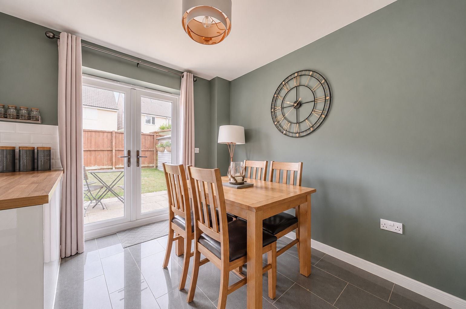 Semi Detached House for sale in York, Turner Close, York, YO31 9FD, 1018 m²