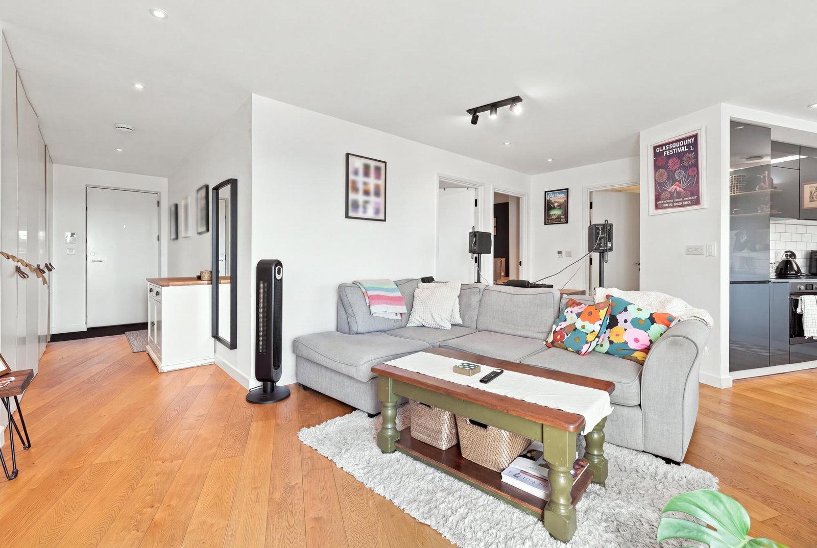 Flat for sale in London, Paxton House, South Norwood, SE25, 797 m²
