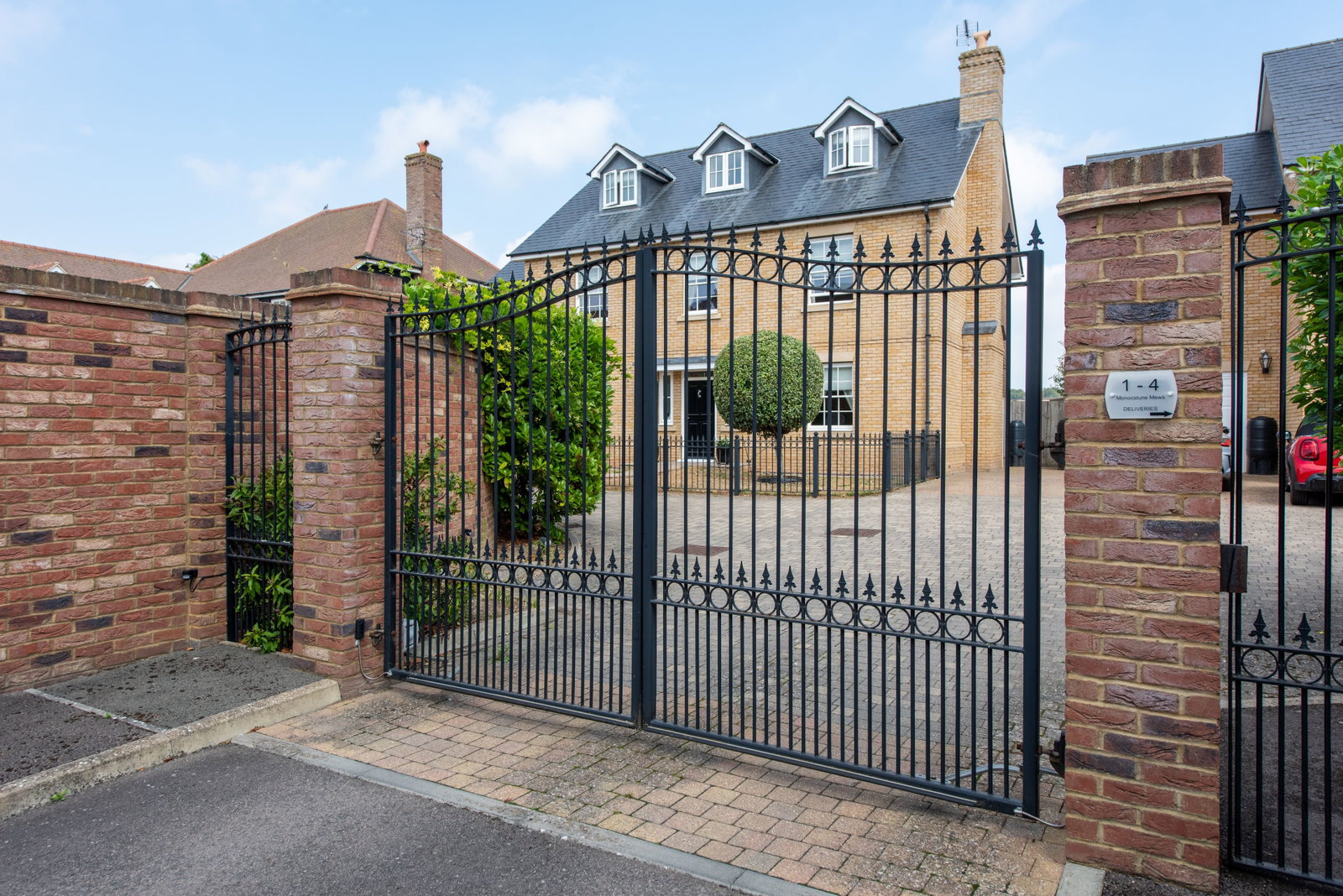 Detached House for sale in Ramsgate, Monocstune Mews, Monkton, Ramsgate, CT12 4EY