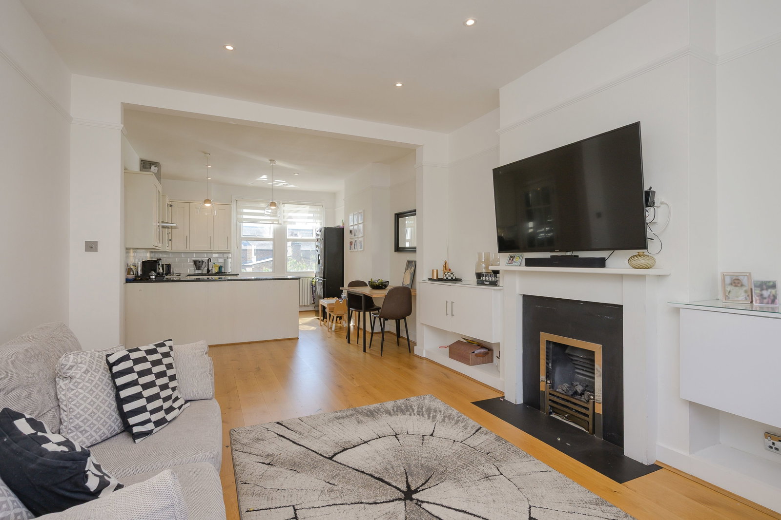 Maisonette for sale in London, Compton Road, London, SW19 7QD, 1163 m²