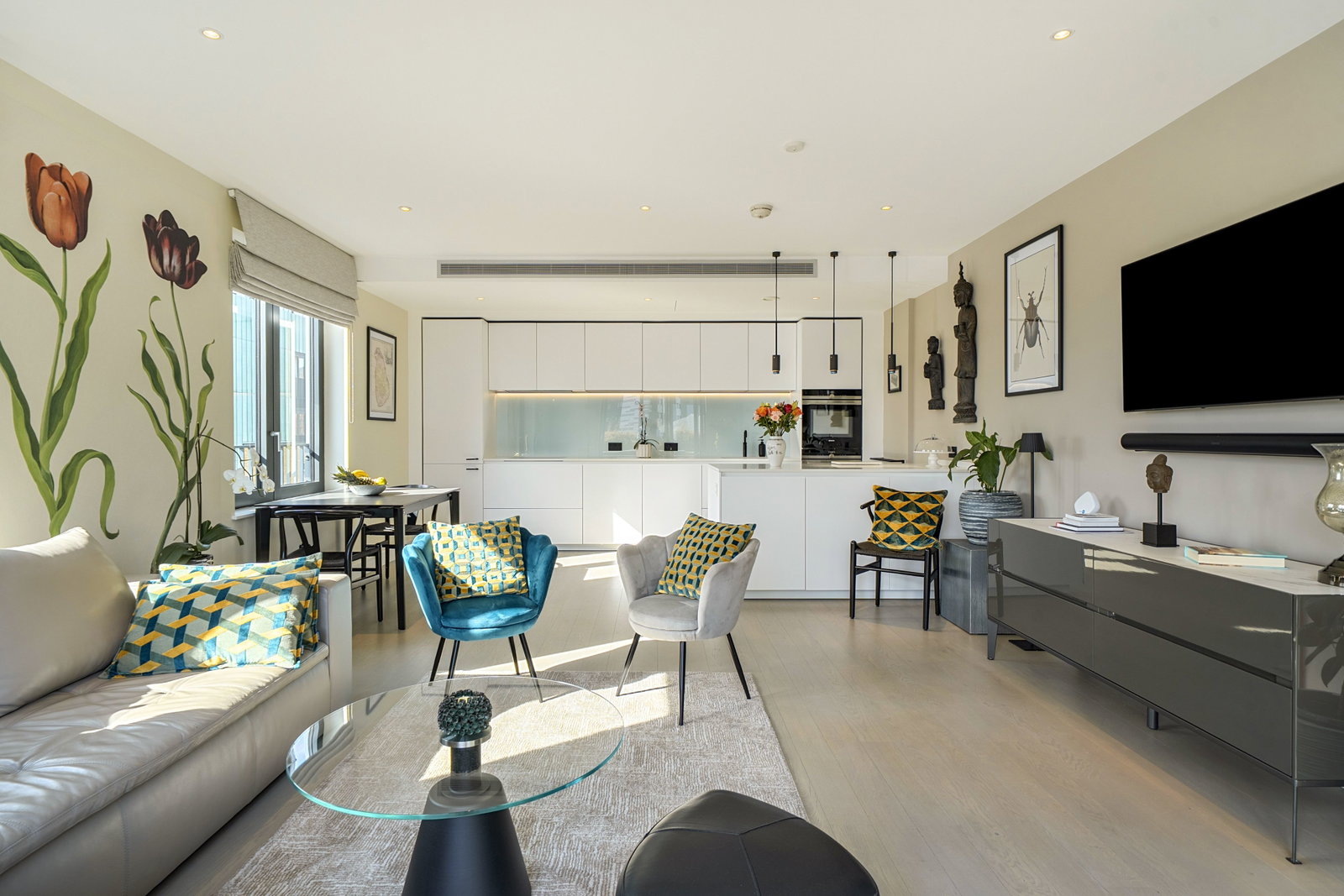 Flat for sale in London, The Ram Quarter, London, SW18, 1217 m²