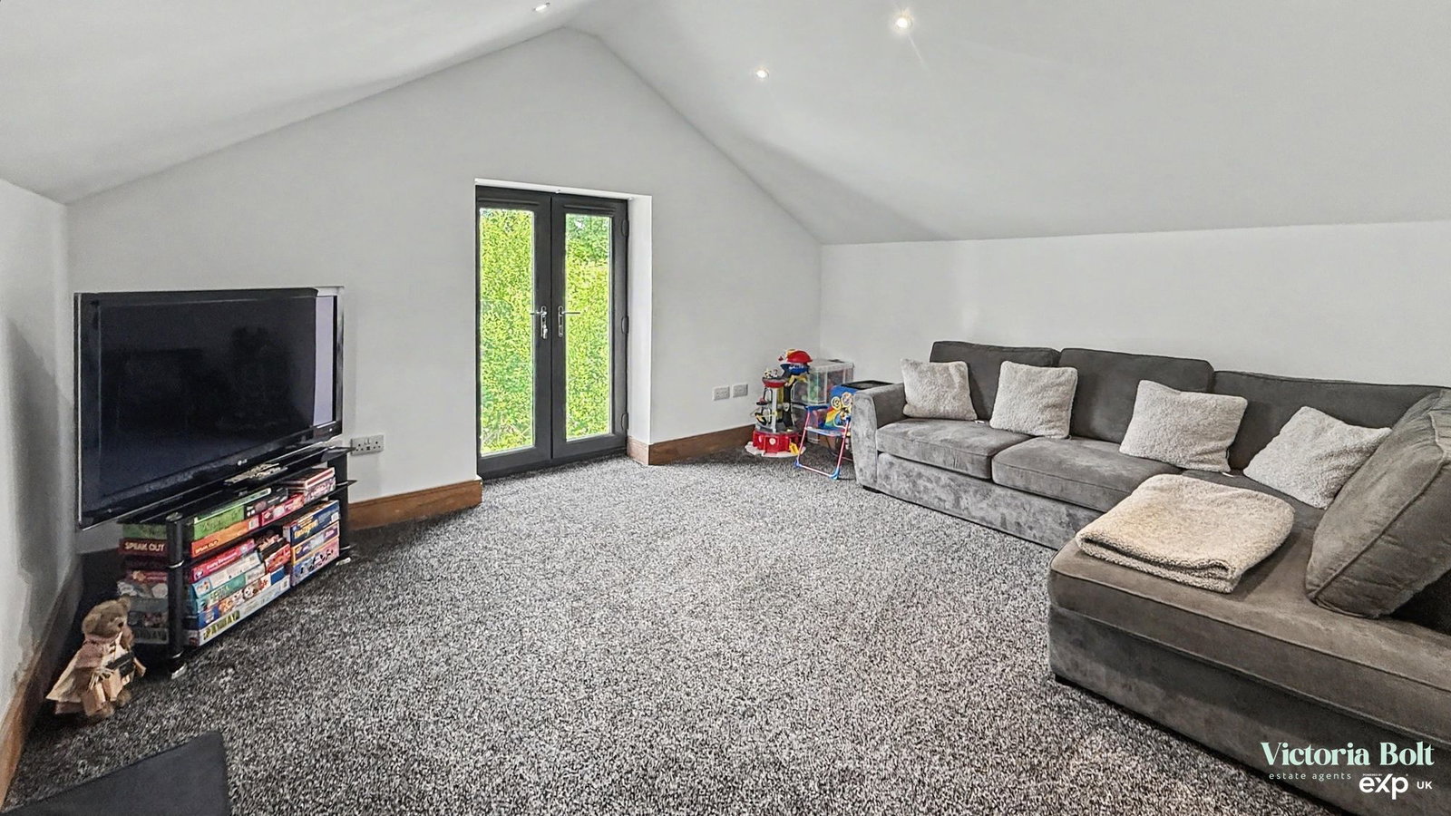 Detached House for sale in Plymouth, The Granary, Smithaleigh, 1105 m²