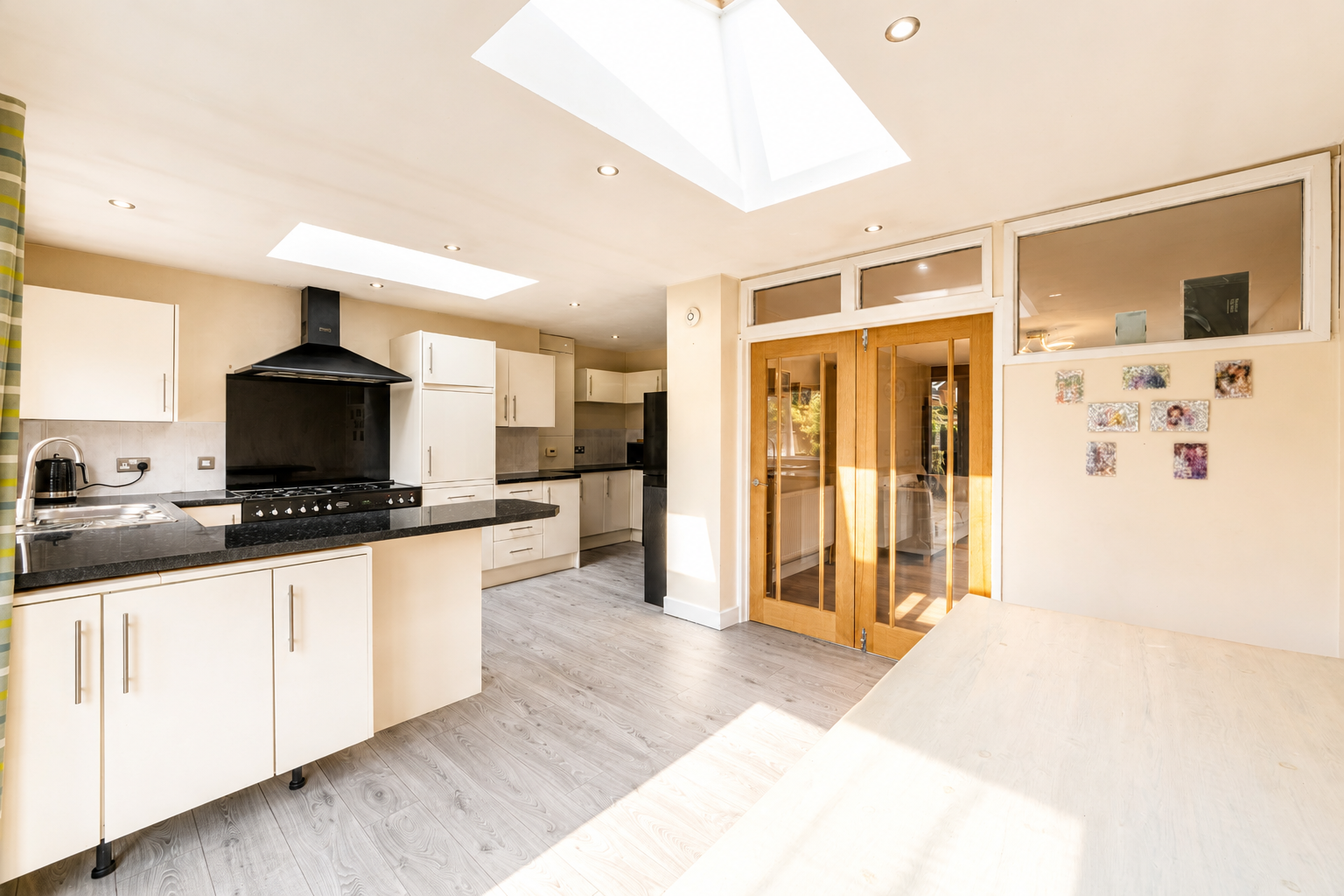 Semi Detached House for sale in Sutton Coldfield, Terry Drive, Sutton Coldfield, B76, 1160 m²