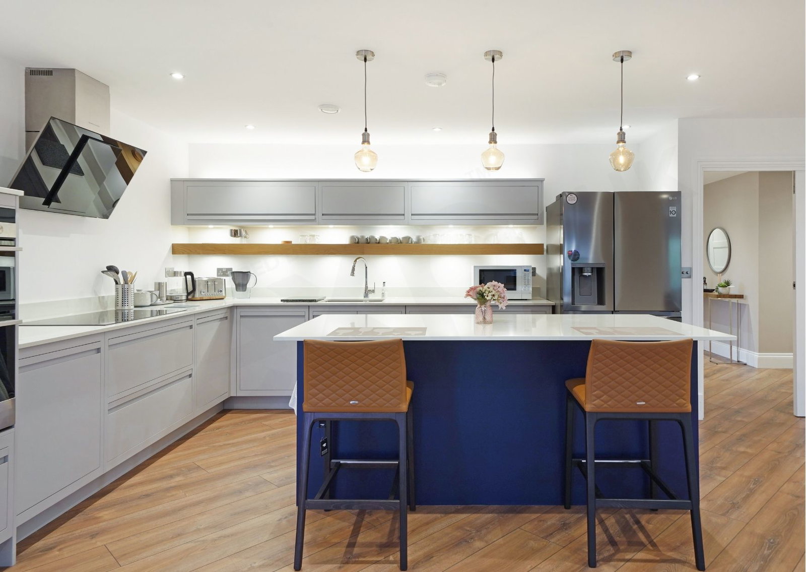 Flat for sale in London, North West London NW4, 1750 m²