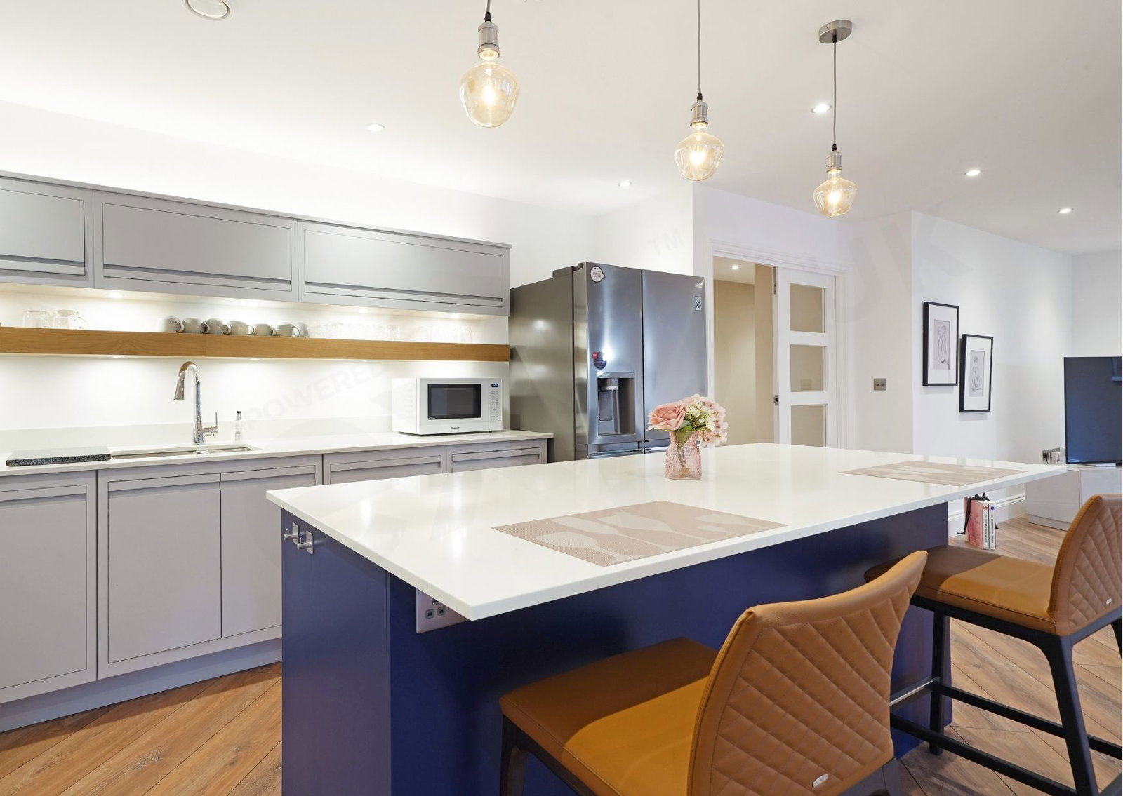 Flat for sale in London, North West London NW4, 1750 m²