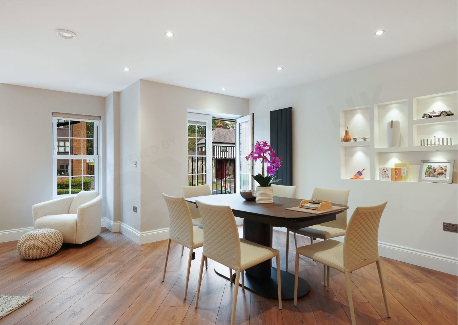 Flat for sale in London, North West London NW4, 1750 m²