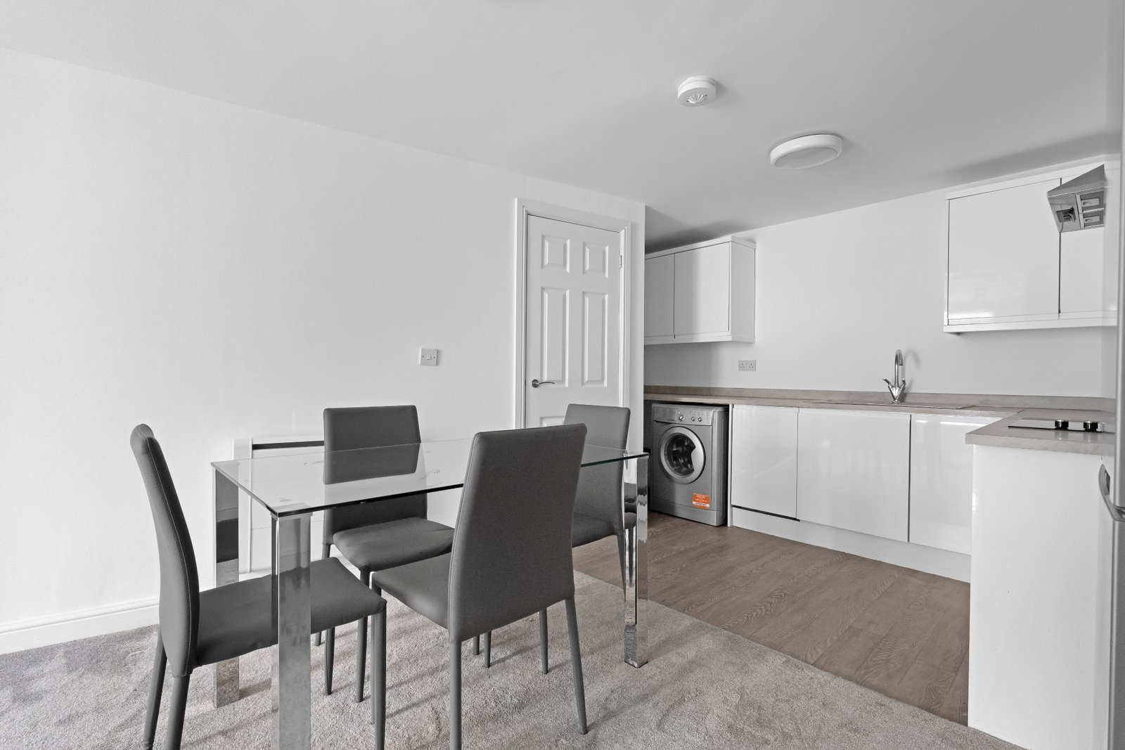 Ground Floor Flat for sale in Macclesfield, Park Green, Macclesfield, Cheshire, SK11 7NH, 495 m²