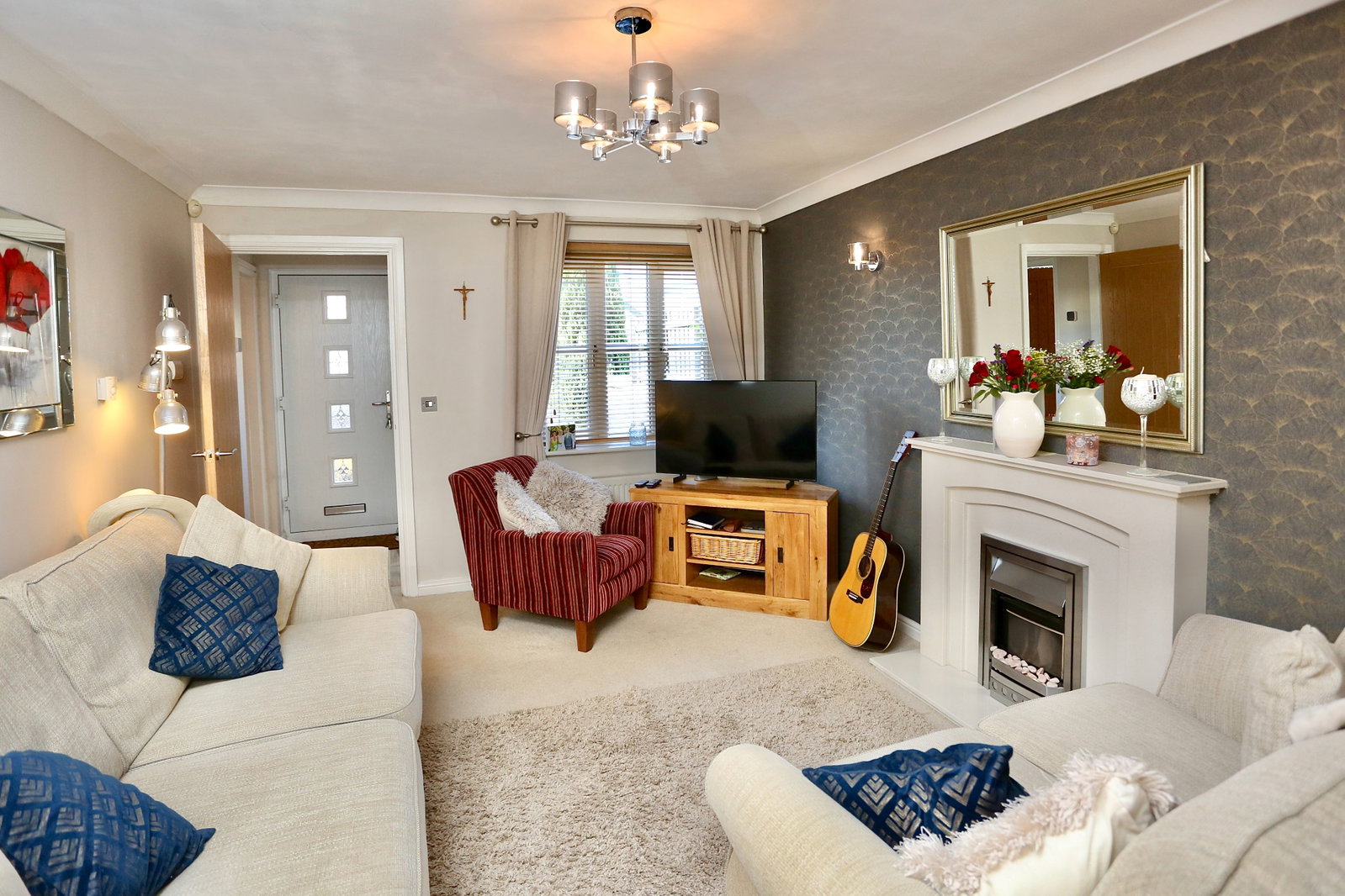 Detached House in Ebbw Vale 3