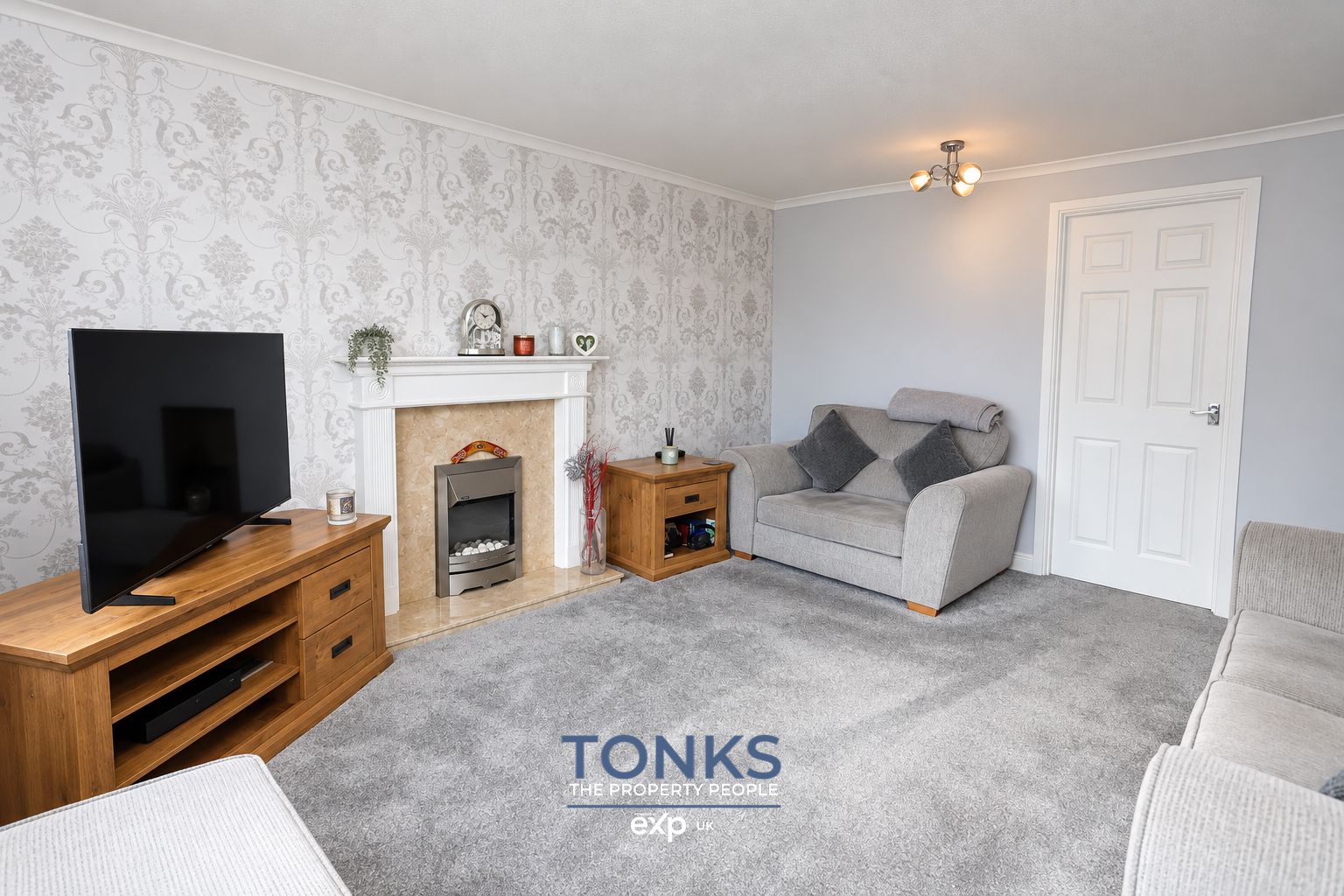 Semi Detached House for sale in Halesowen, Clifton Road, Halesowen, B62 9HB