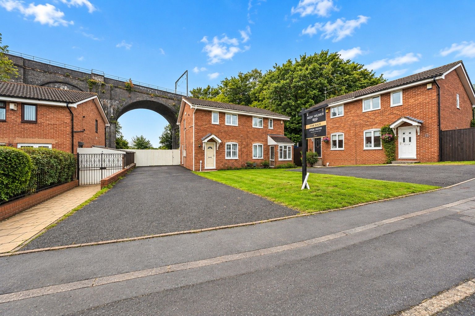 Semi Detached House for sale in Wolverhampton, The Downs, Wolverhampton, WV10 6JA