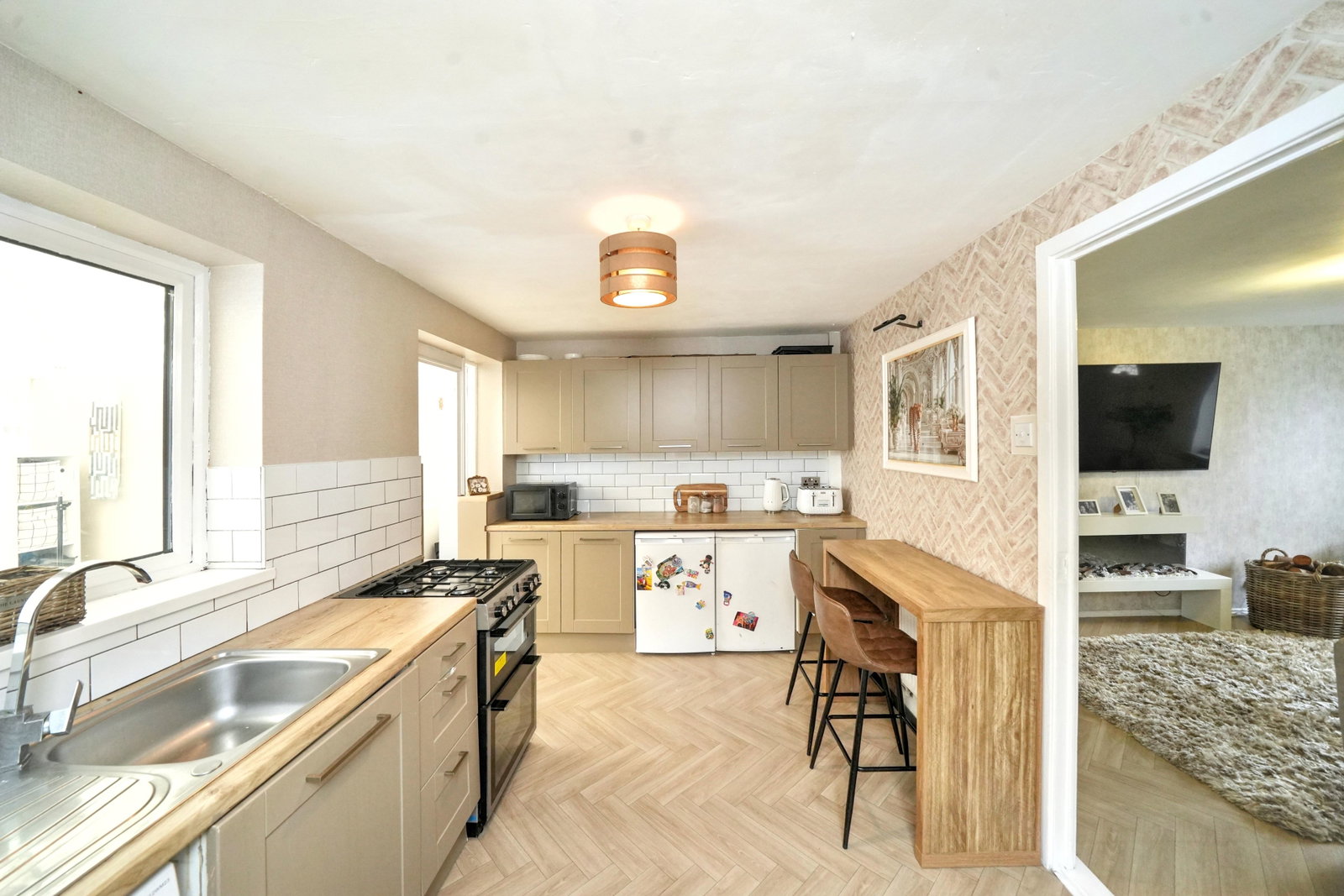 Semi Detached House for sale in Wolverhampton, The Downs, Wolverhampton, WV10 6JA