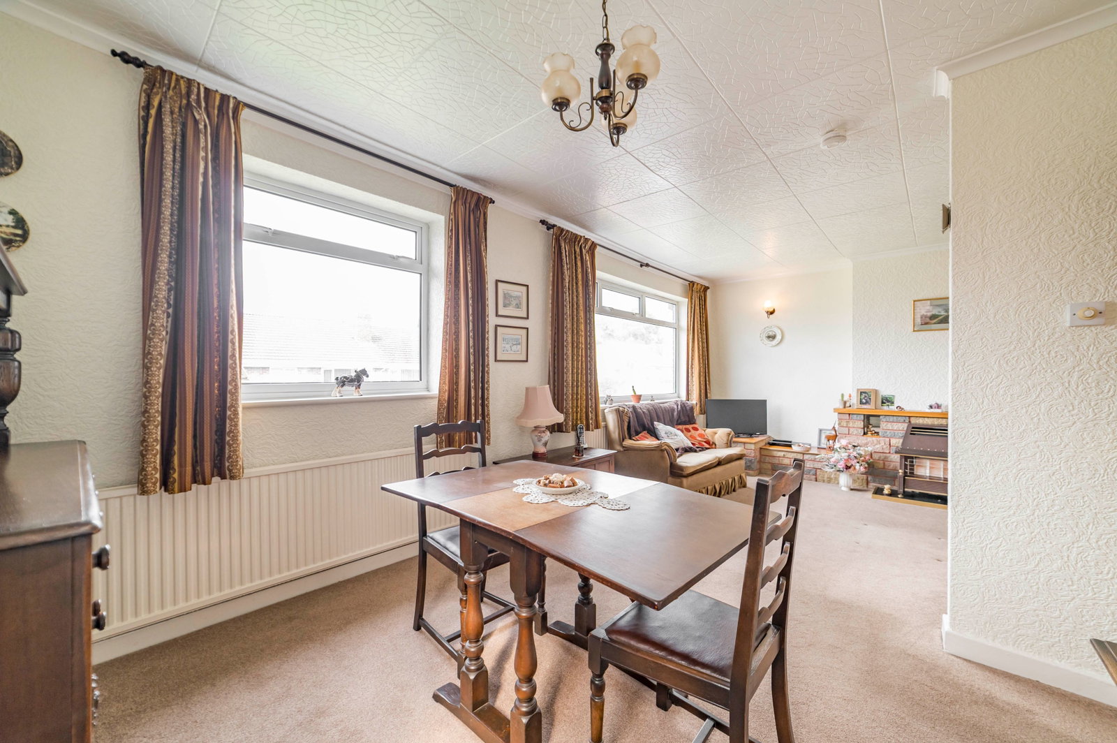 Semi Detached Bungalow for sale in Manchester, Windermere Avenue, Dane Bank, Denton, Manchester, M34 2FN