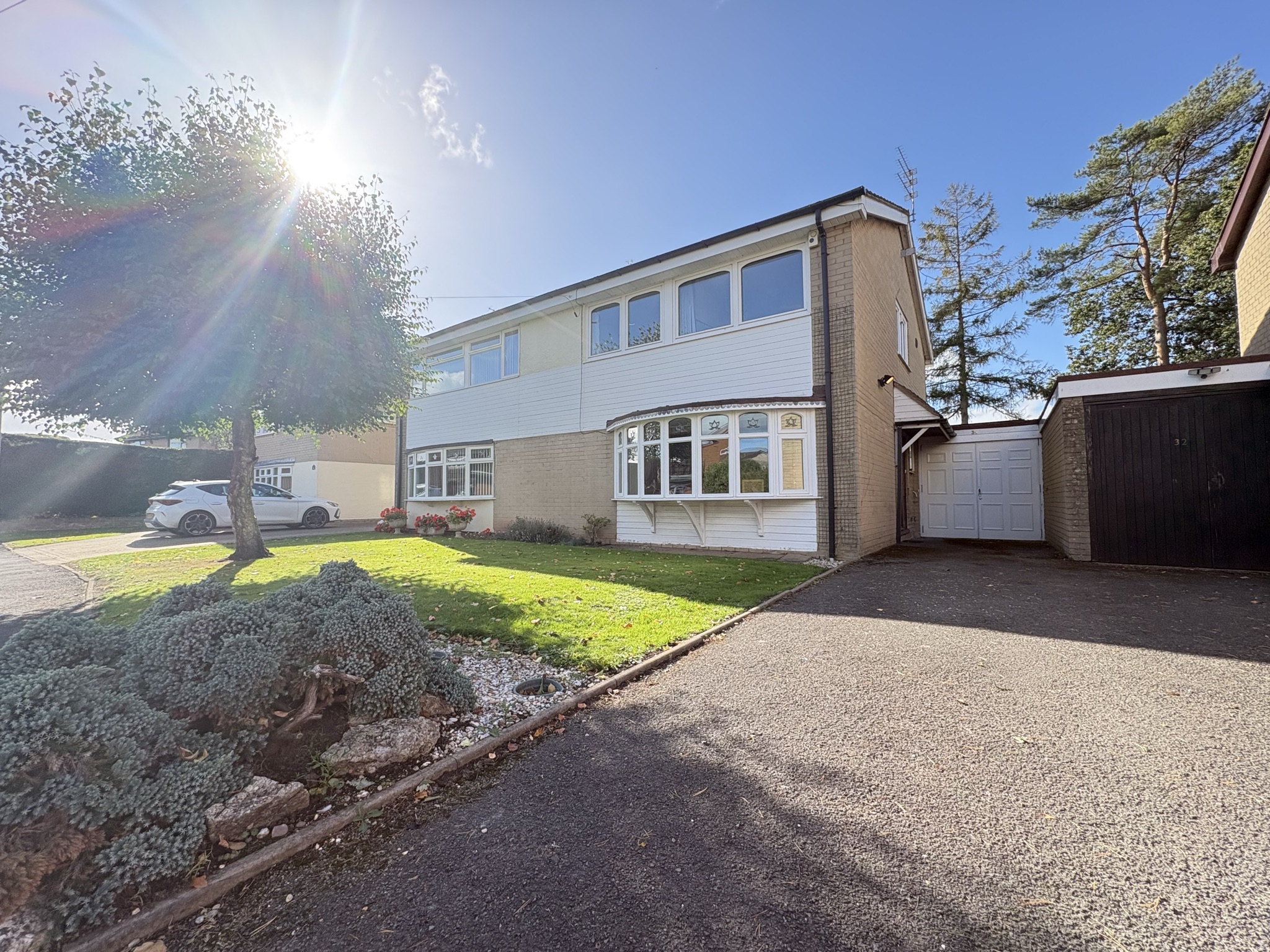 Semi Detached House for sale in Wolverhampton, The Greenway, Pattingham, Wolverhampton, WV6 7DF