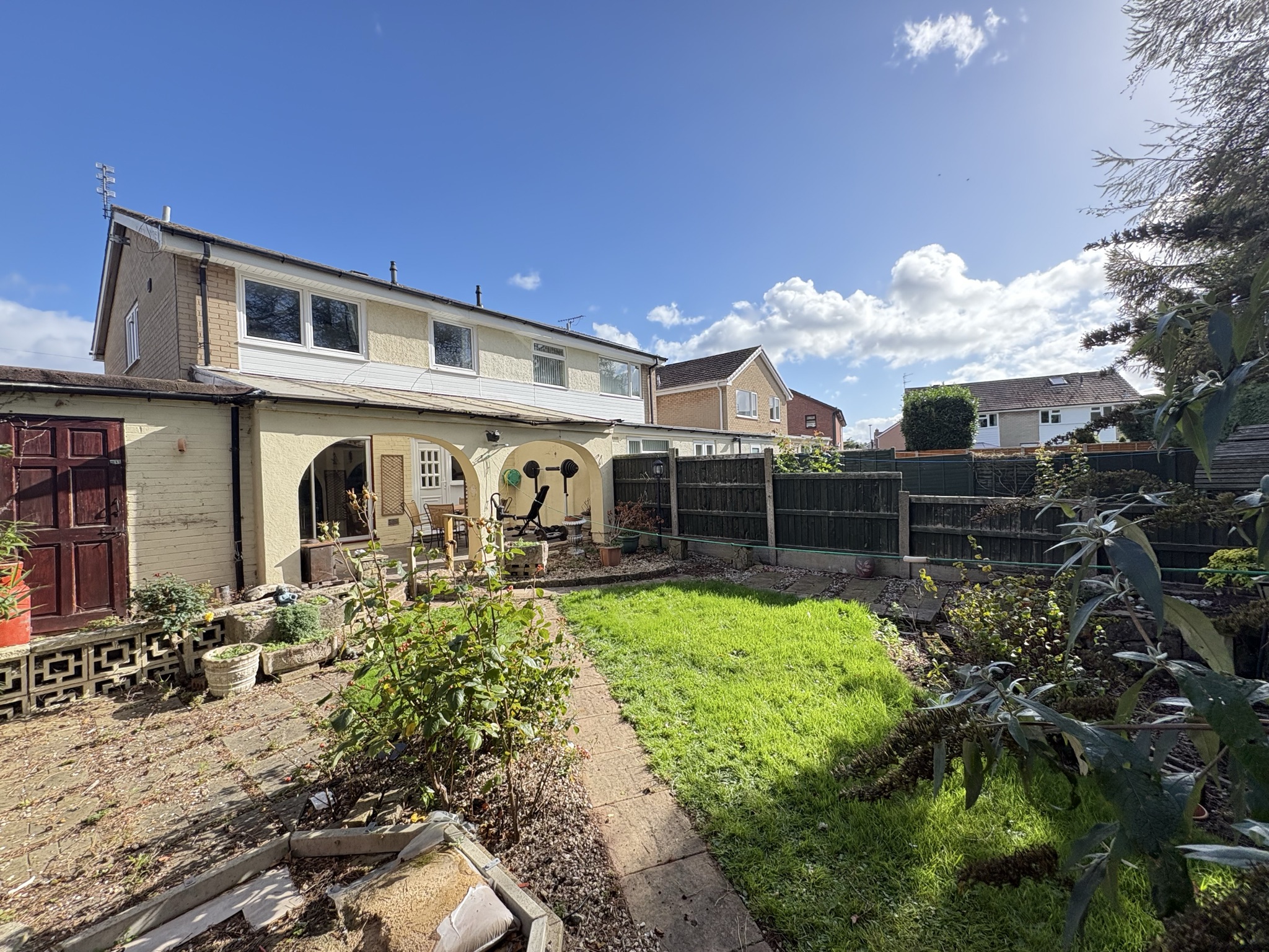Semi Detached House for sale in Wolverhampton, The Greenway, Pattingham, Wolverhampton, WV6 7DF
