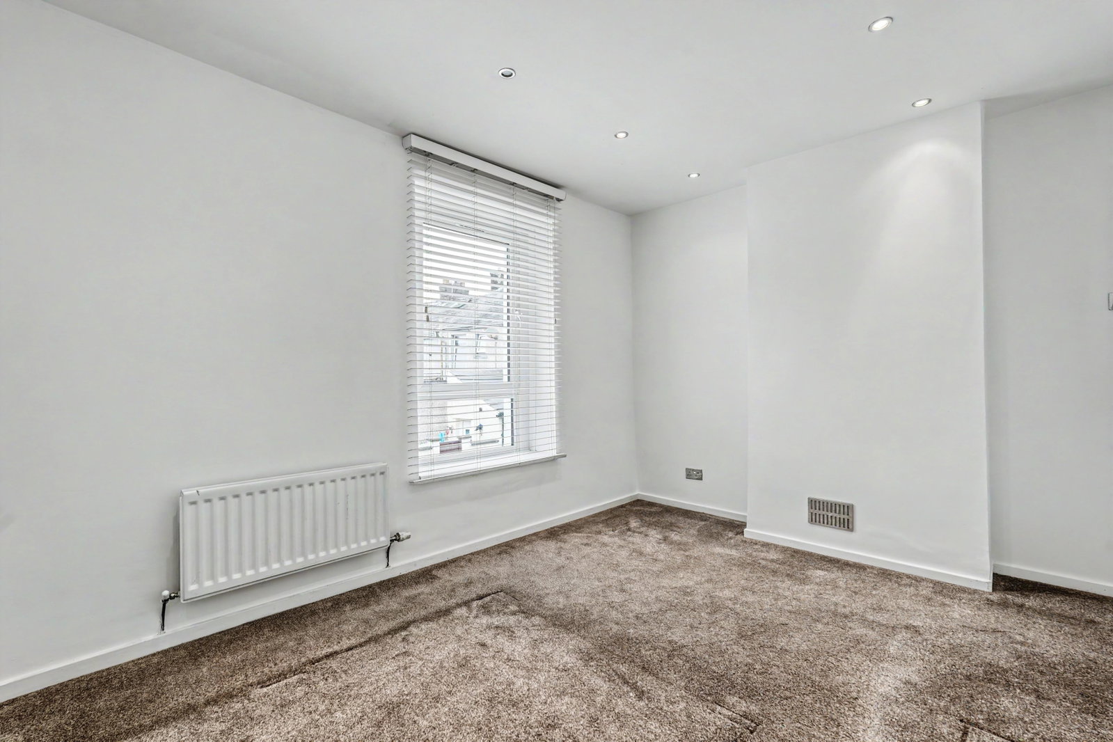 Terraced House for sale in Workington, Kelly Street, Workington, CA14 3DN, 1006 m²