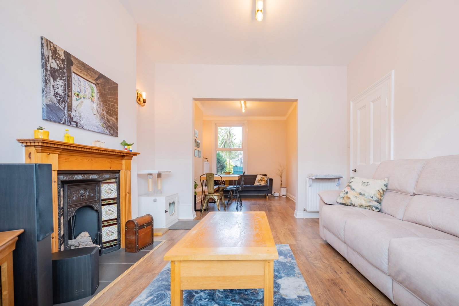 Semi Detached House in Bromley 4