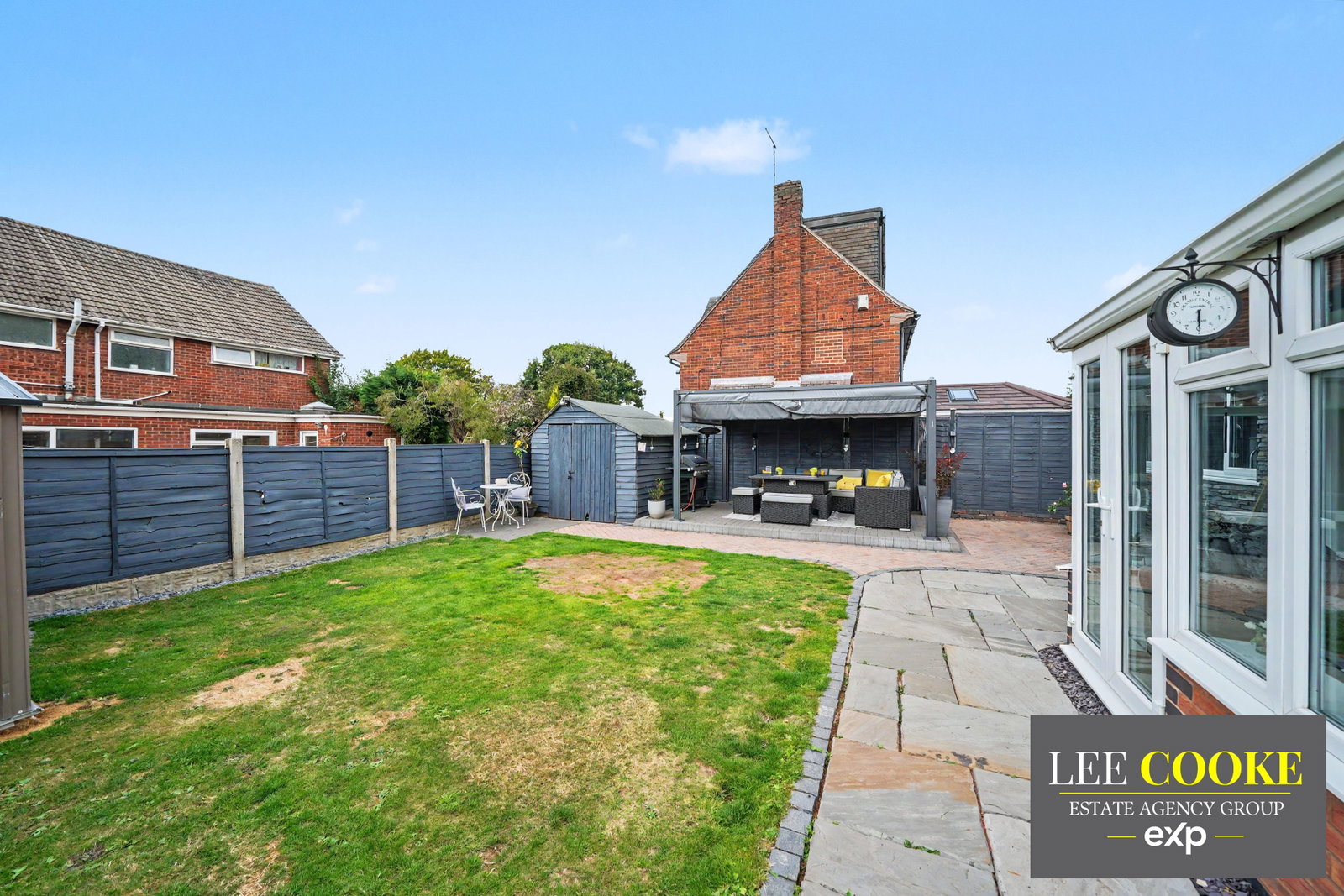 Semi Detached House for sale in Wolverhampton, The Leas, Featherstone, Wolverhampton, WV10 7AJ