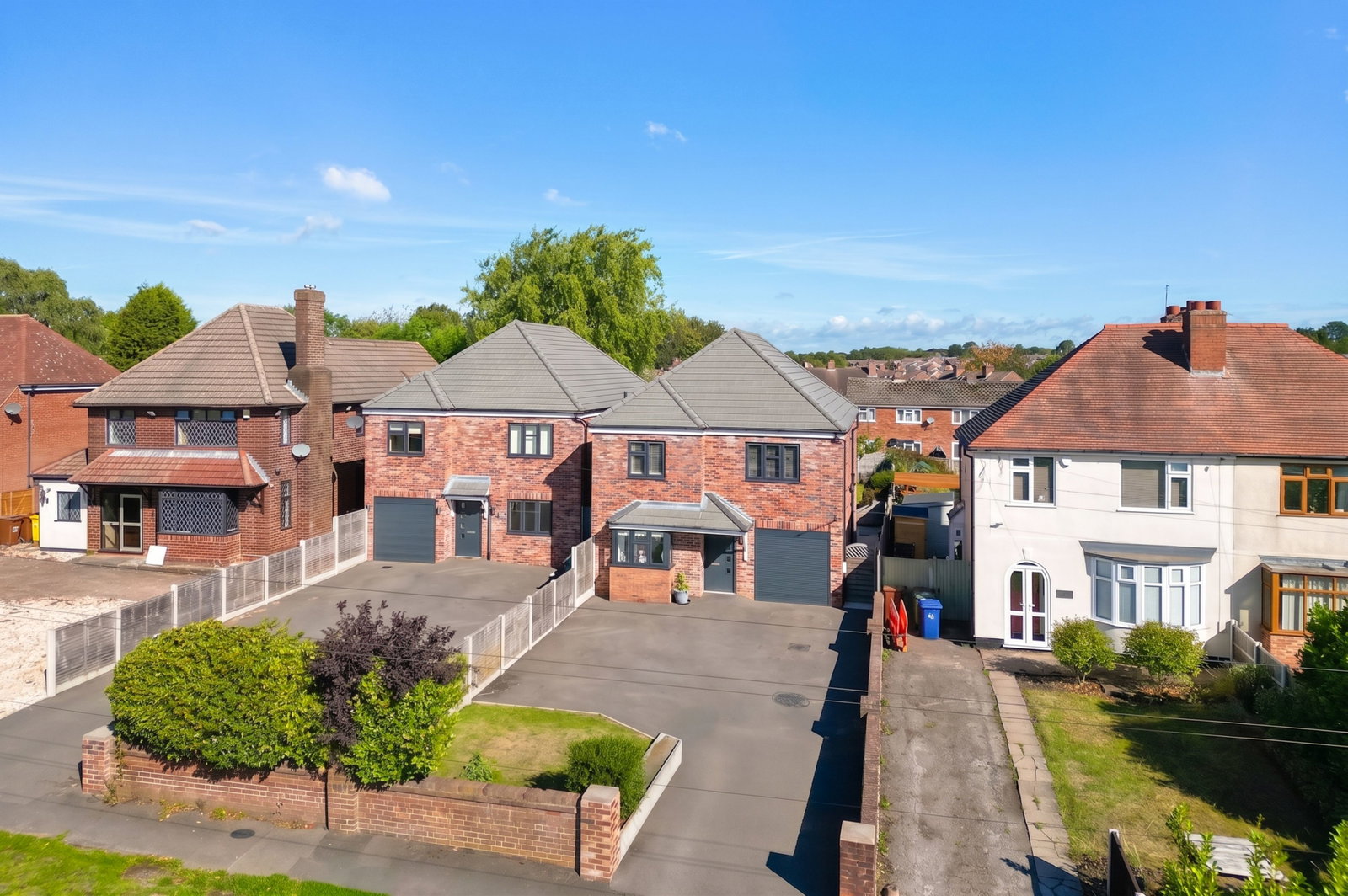 Detached House for sale in Cannock, Cannock Road, Heath Hayes, 1938 m²
