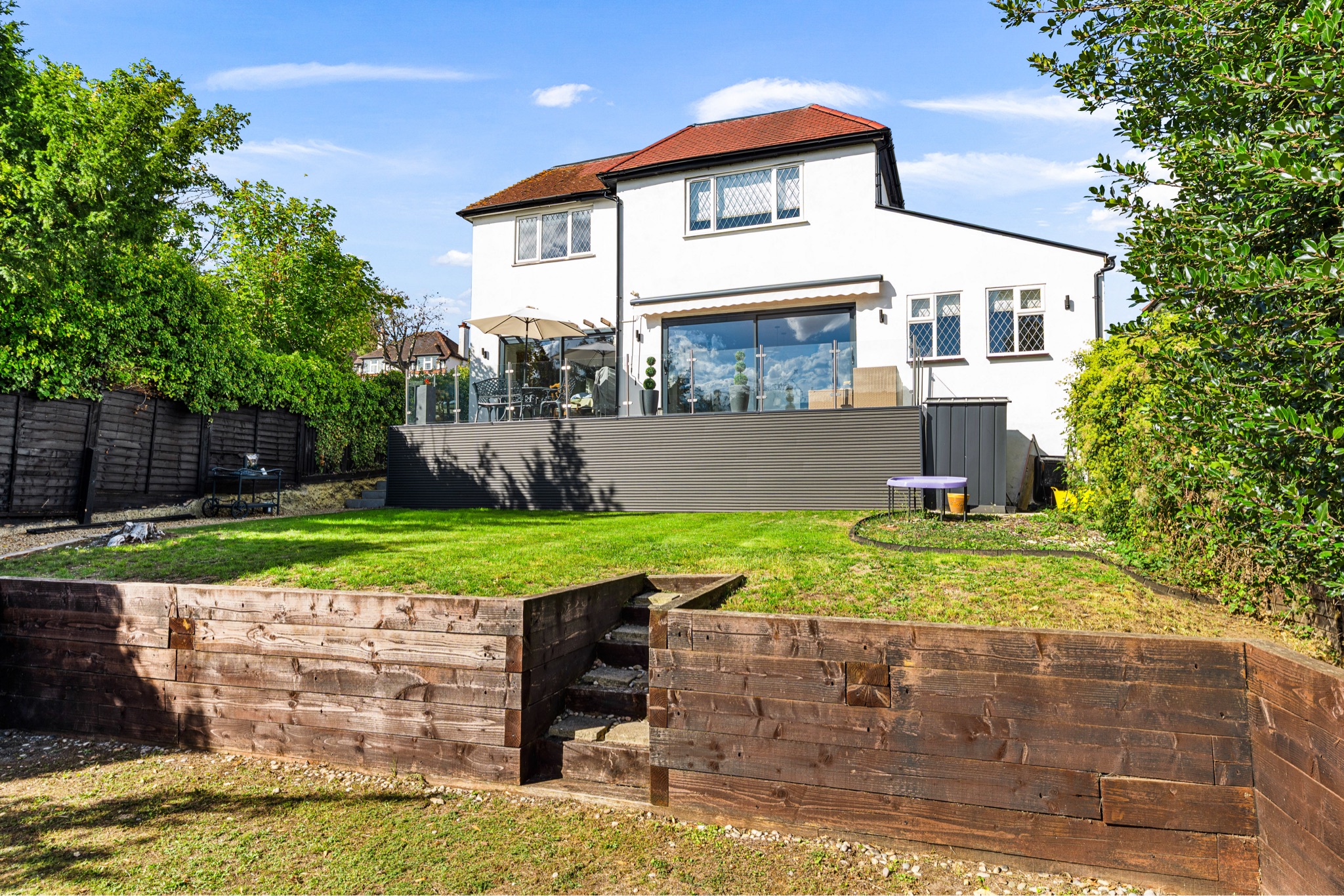 Detached House for sale in South Croydon, Kingsdown Avenue, South Croydon, CR2 6QJ