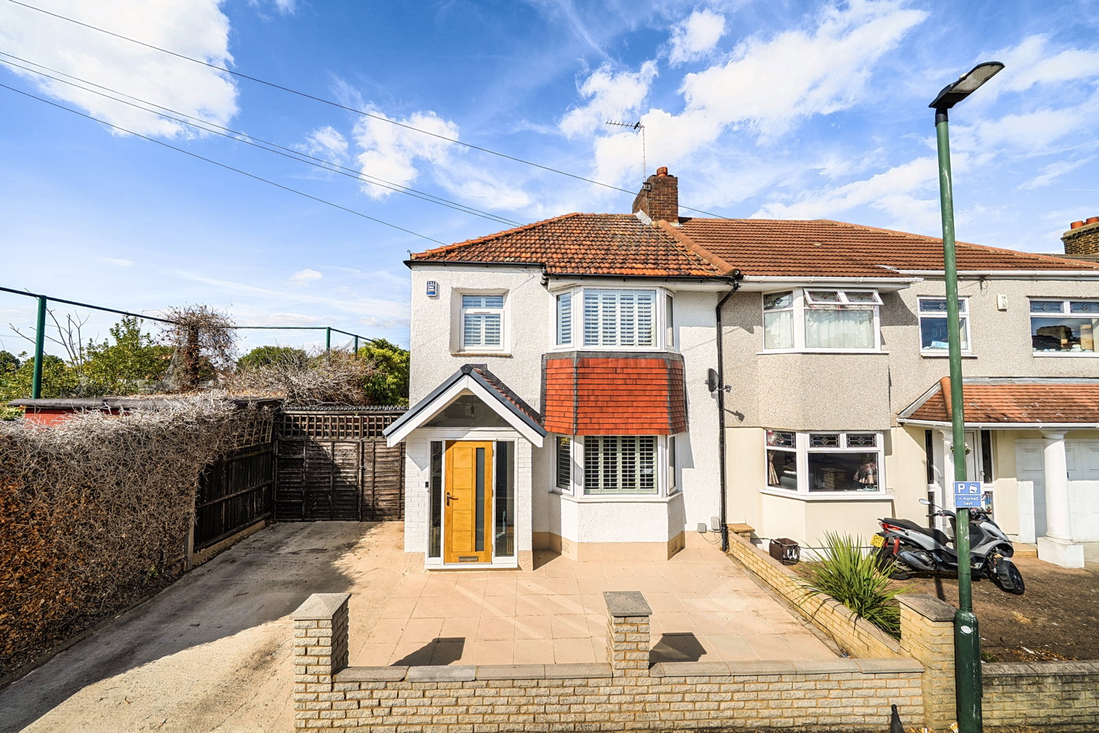 Semi Detached House for sale in Welling, Elsa Road, Welling, DA16 1LD