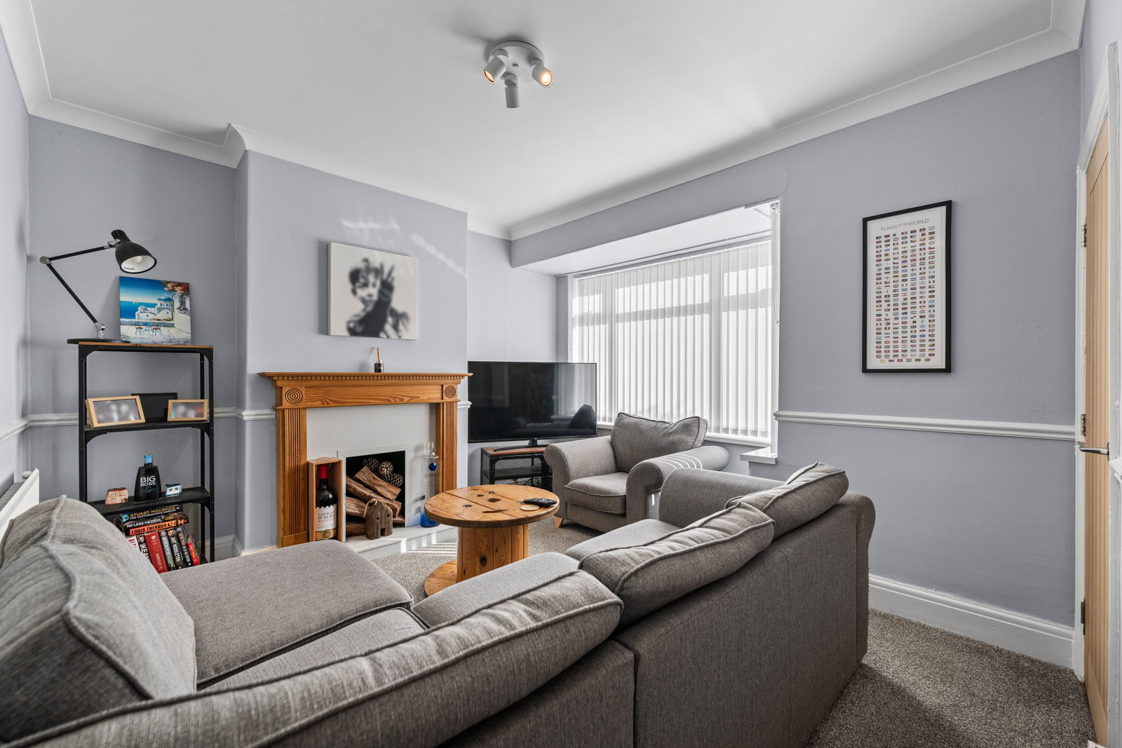 Semi Detached House for sale in Barnsley, Windmill Road, Wombwell, S73, 840 m²
