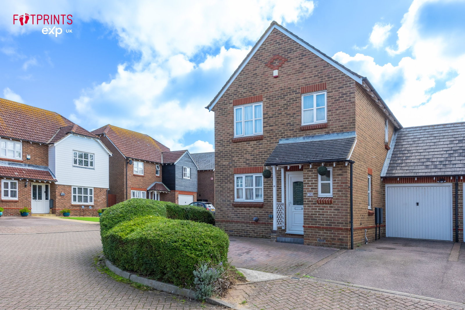 Detached House for sale in Broadstairs, Mariners Lea, Broadstairs, CT10 2QB