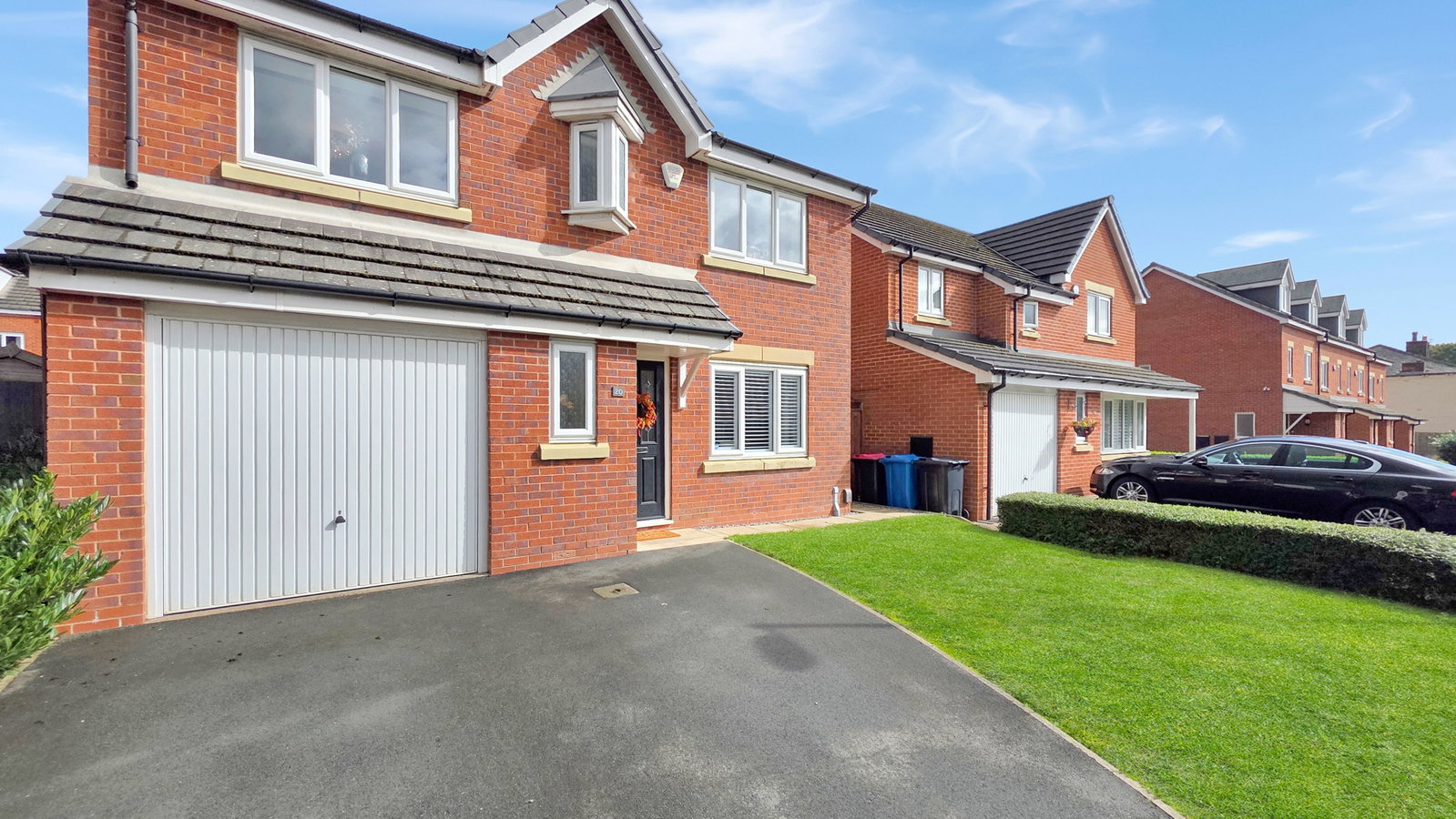 Detached House for sale in Manchester, Moss Lane, Walkden M28 3NF