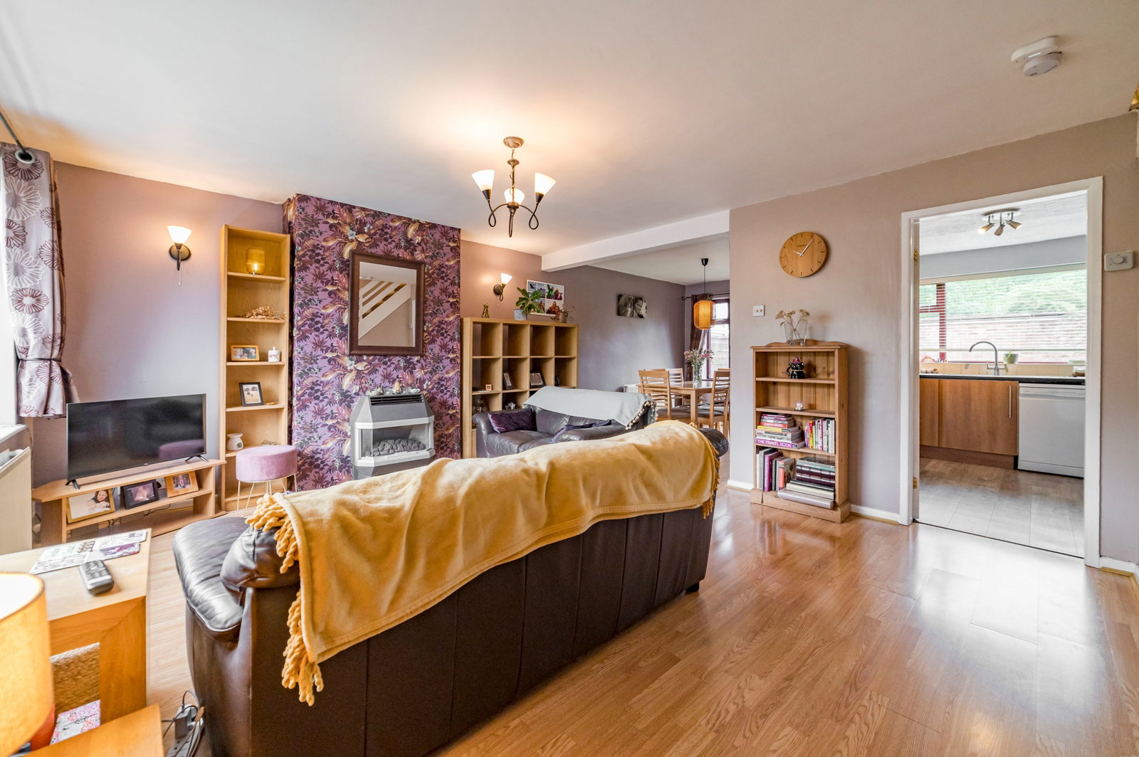 Semi Detached House for sale in Stockport, Whirley Close, Heaton Chapel, Stockport, SK4 5DR