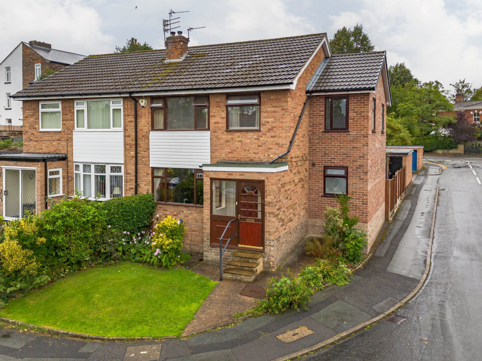 Semi Detached House for sale in Stockport, Whirley Close, Heaton Chapel, Stockport, SK4 5DR