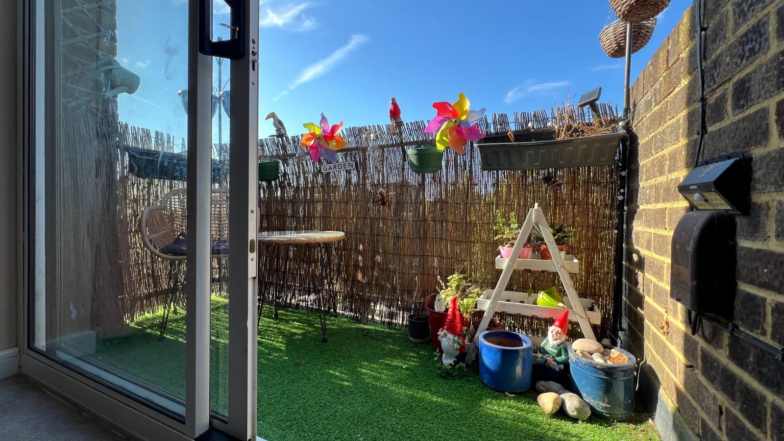 Flat in Wallington 4