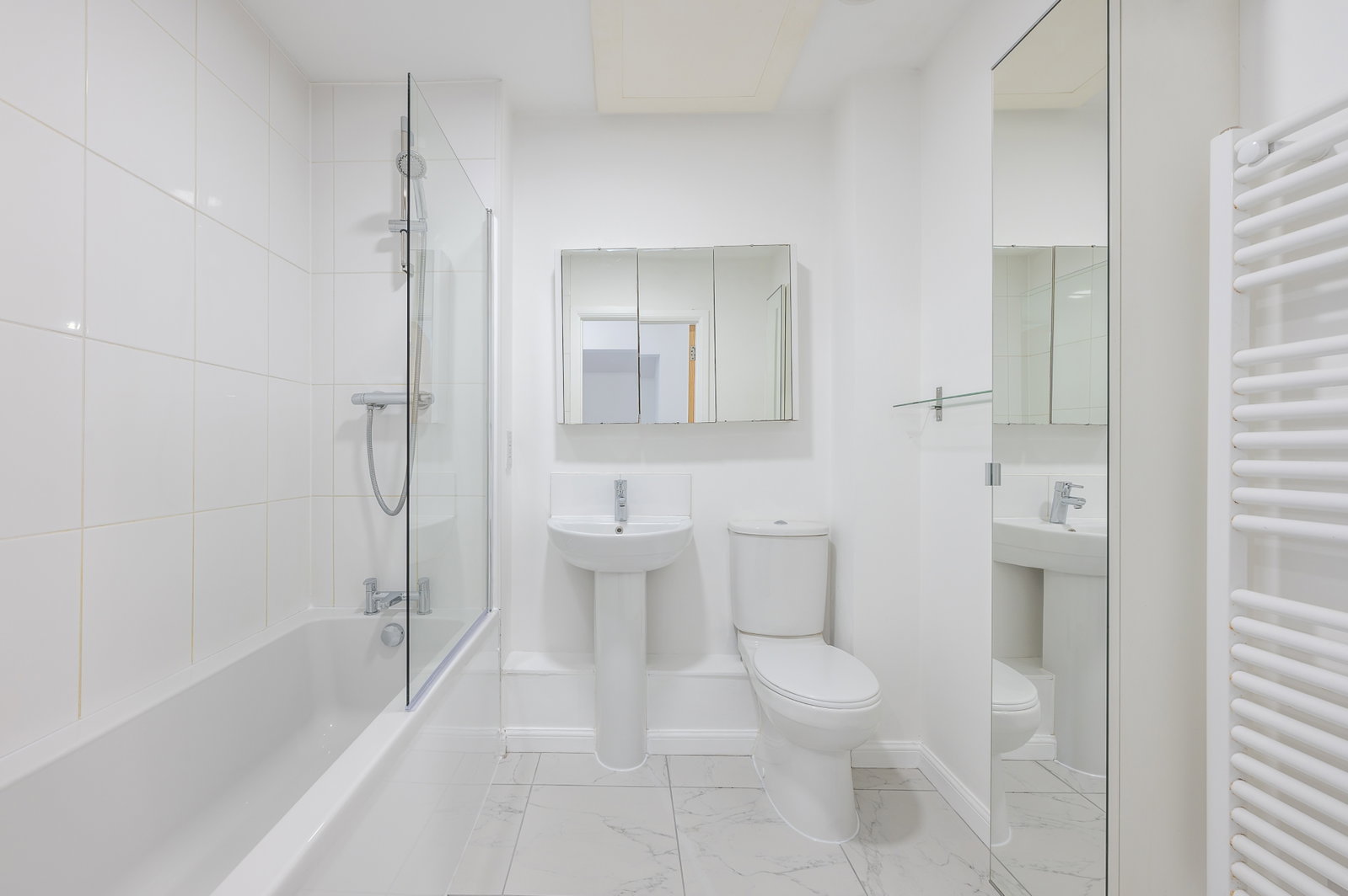 Link Detached House for sale in Mitcham, Furlong Avenue, Mitcham, CR4 3GF, 609 m²