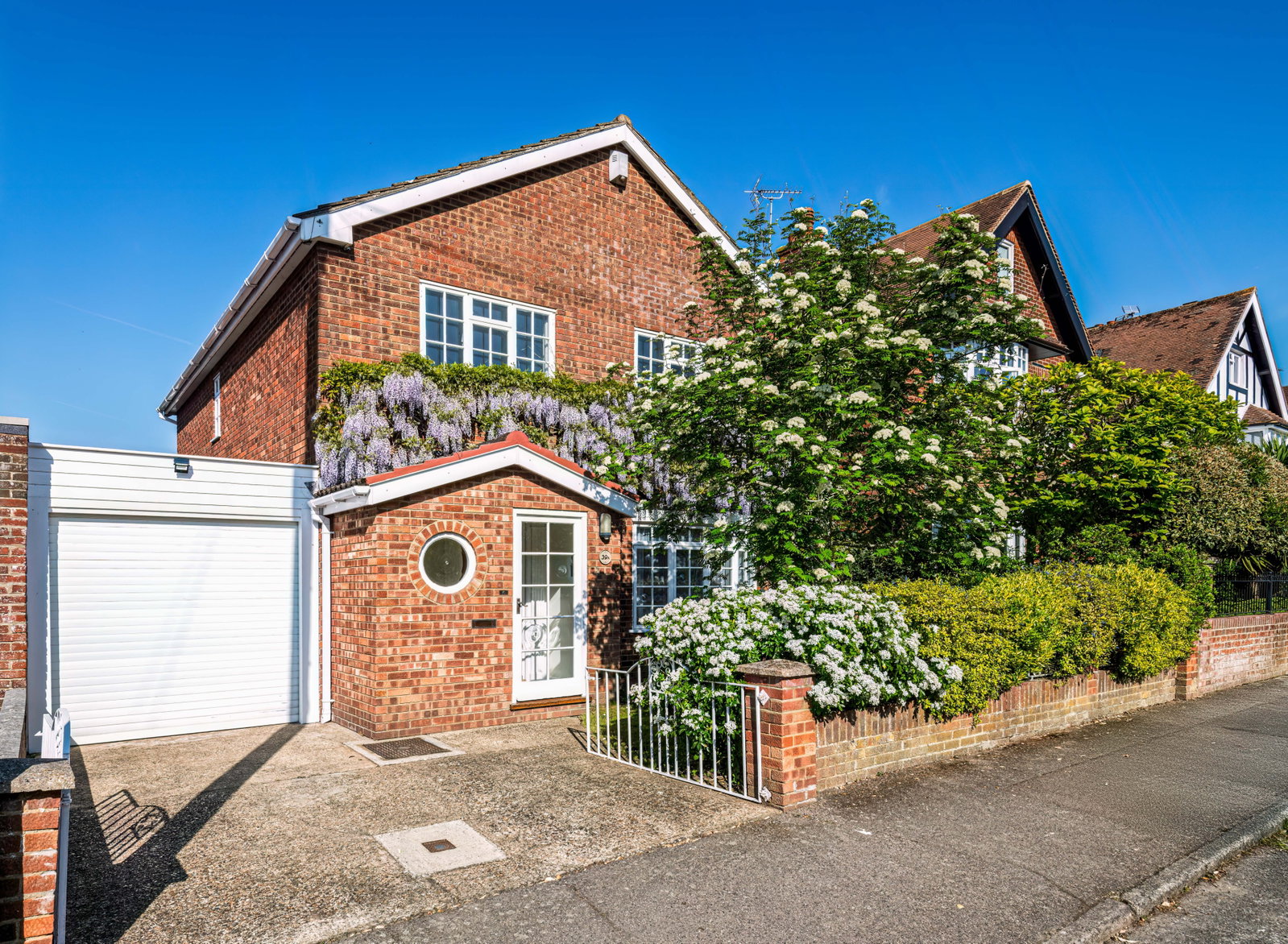 Detached House for sale in Canterbury, Cromwell Road, Canterbury, CT1 3LD, 2567 m²