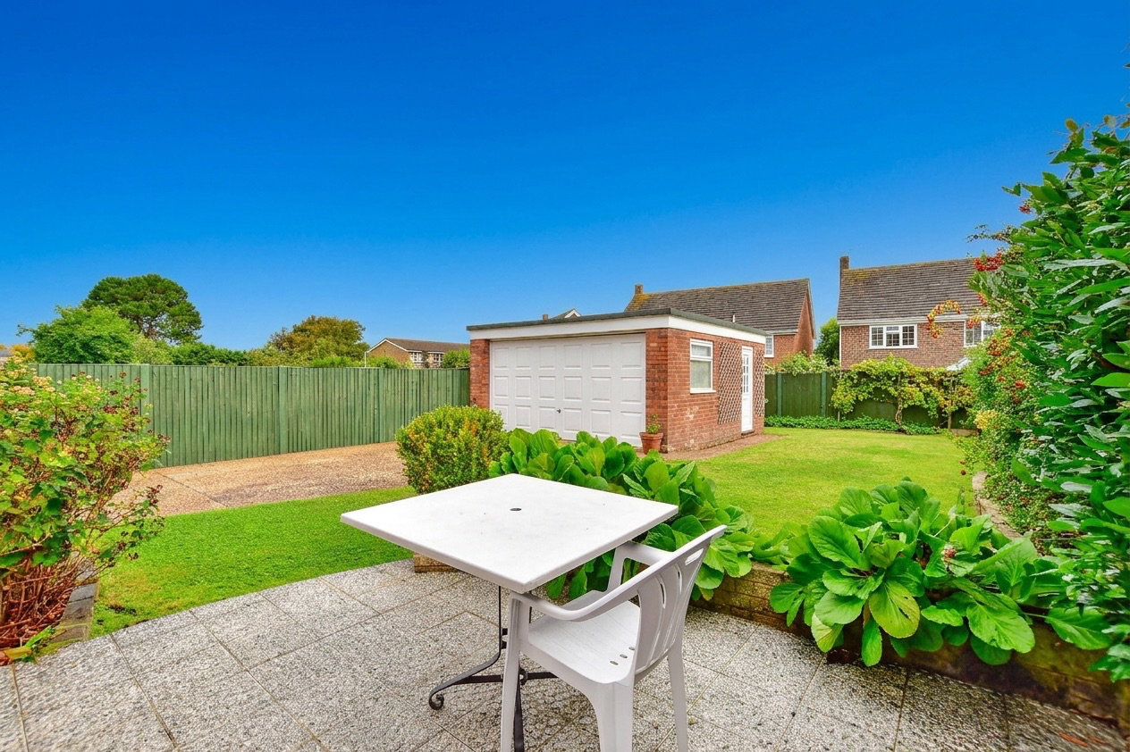 Detached House for sale in Canterbury, Cromwell Road, Canterbury, CT1 3LD, 2567 m²
