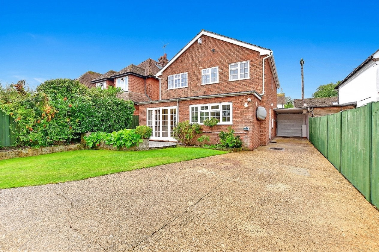 Detached House for sale in Canterbury, Cromwell Road, Canterbury, CT1 3LD, 2567 m²